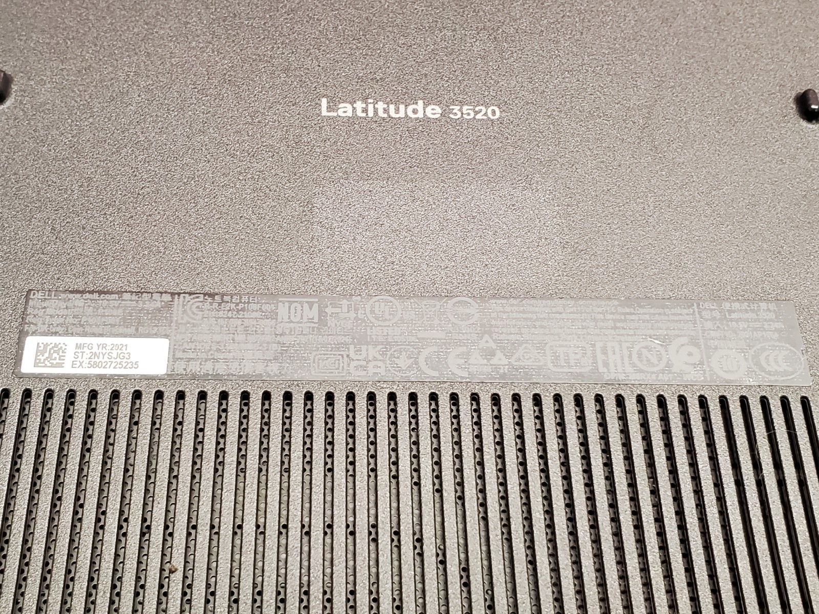 Dell Latitude 3520 i5 1135G7 2.40GHz/ NO RAM/NO SSD 1920×1080 #2855