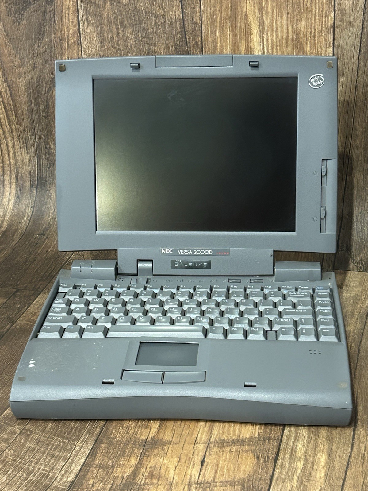 NEC Versa 2000D Laptop For Parts As Is PC-6010-41301W More Listed