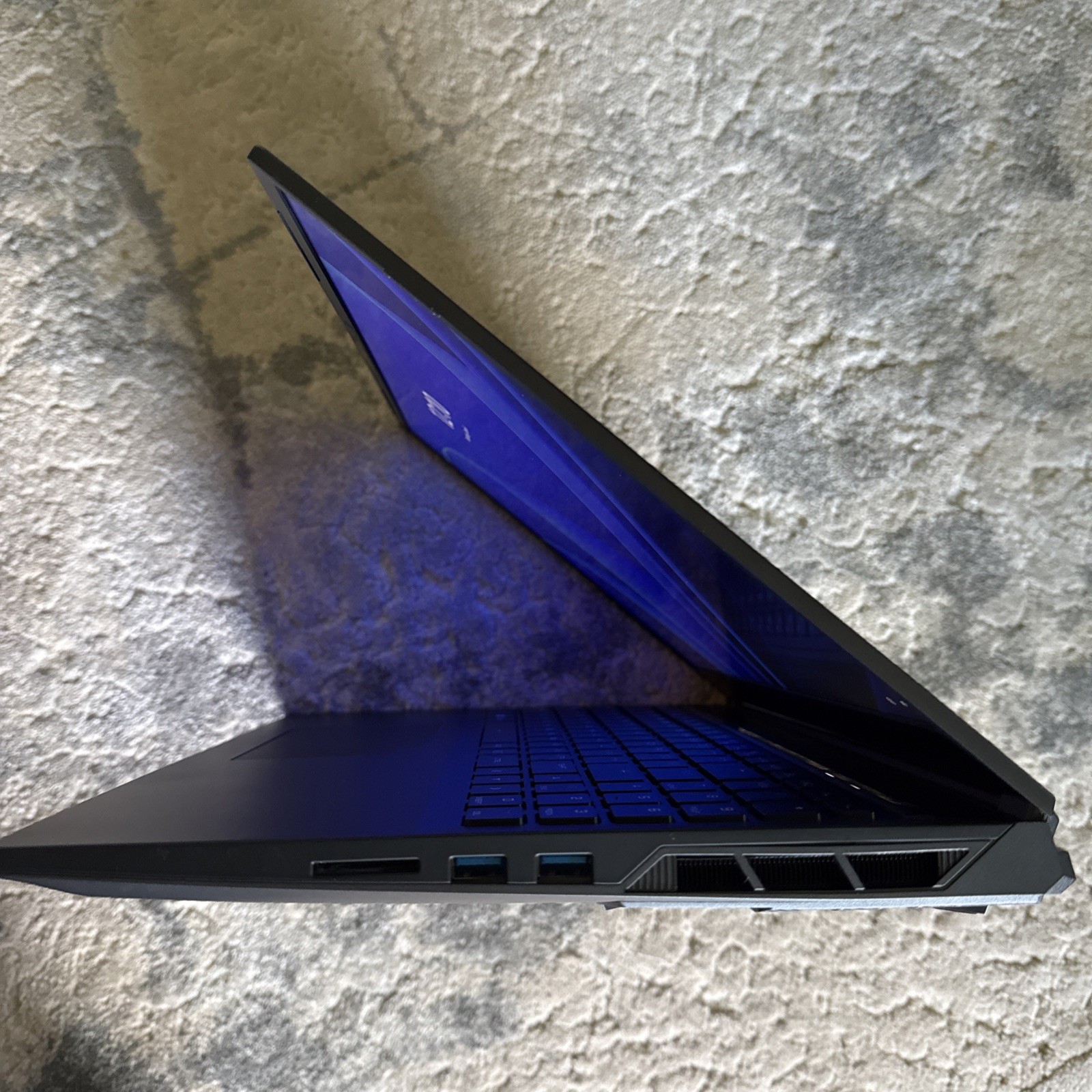 Gaming Laptop – i9 13900HX – 1TB SSD – RTX 4070 – 64GB RAM – Excellent Condition