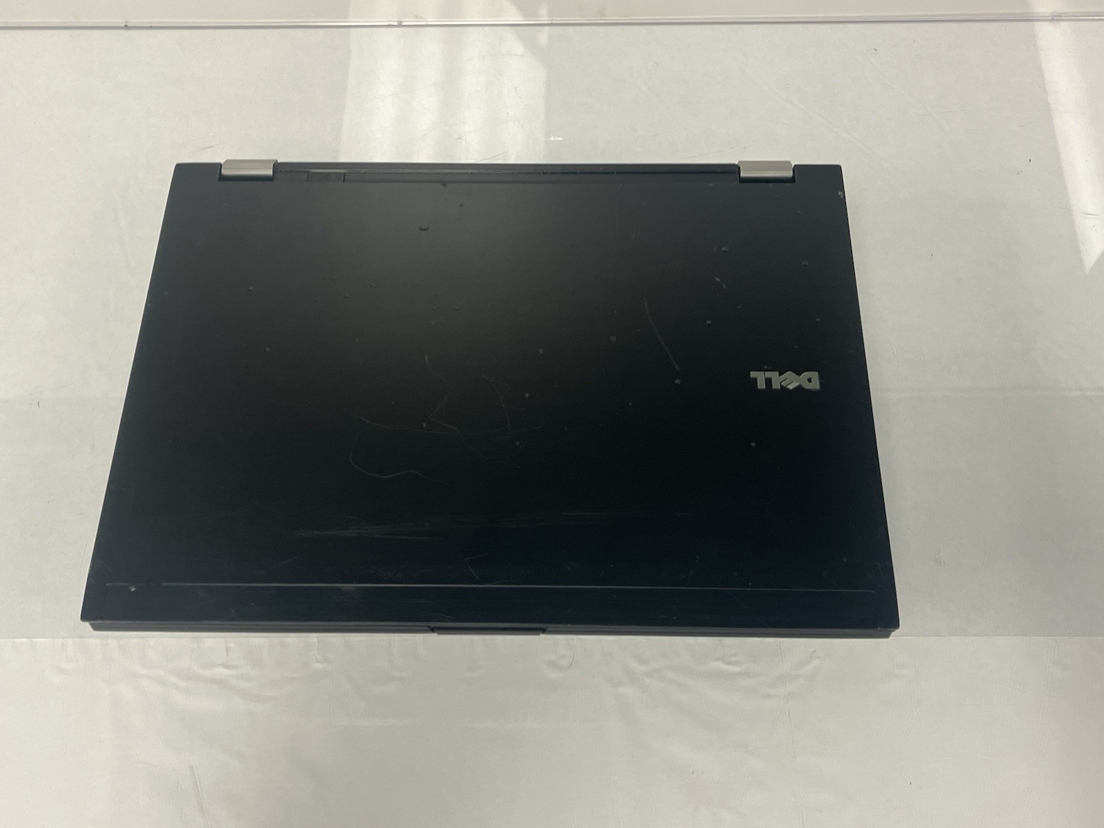 Dell Latitude E6400 14.1″ Intel C2D P8700 2.53GHz NO Ram NO HDD FOR PARTS