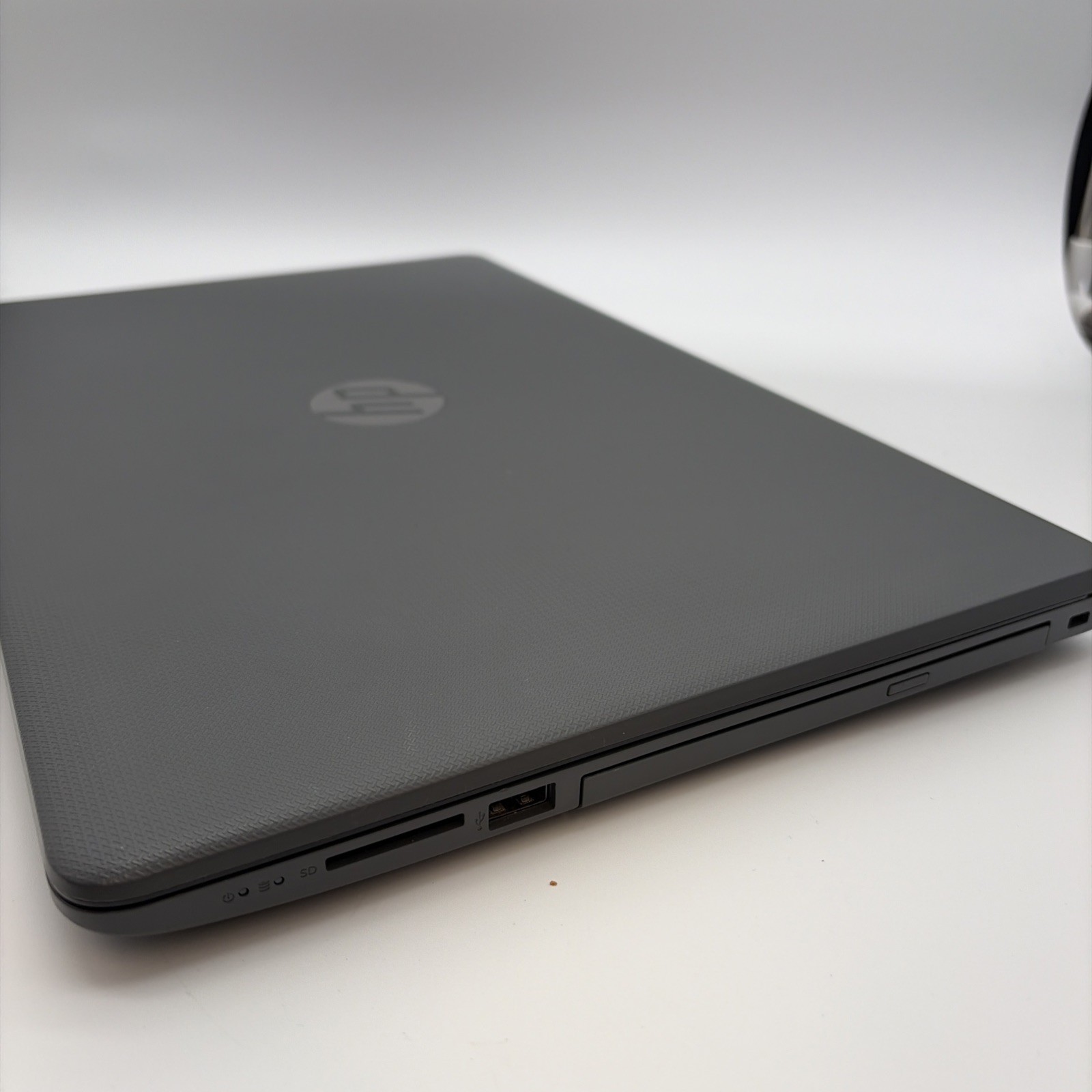 Hp Notebook.For Parts Or Repair. L85