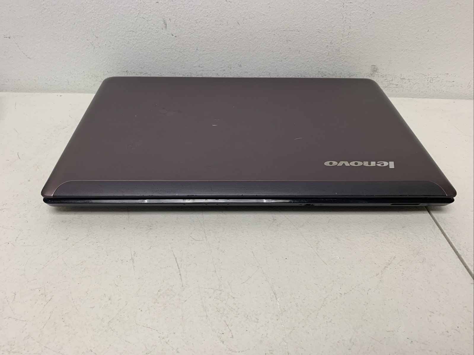 Lenovo IdeaPad Z570 Intel Core i5-2450M 2.50 GHz 6GB Ram 128GB Ssd Linux Mint 22