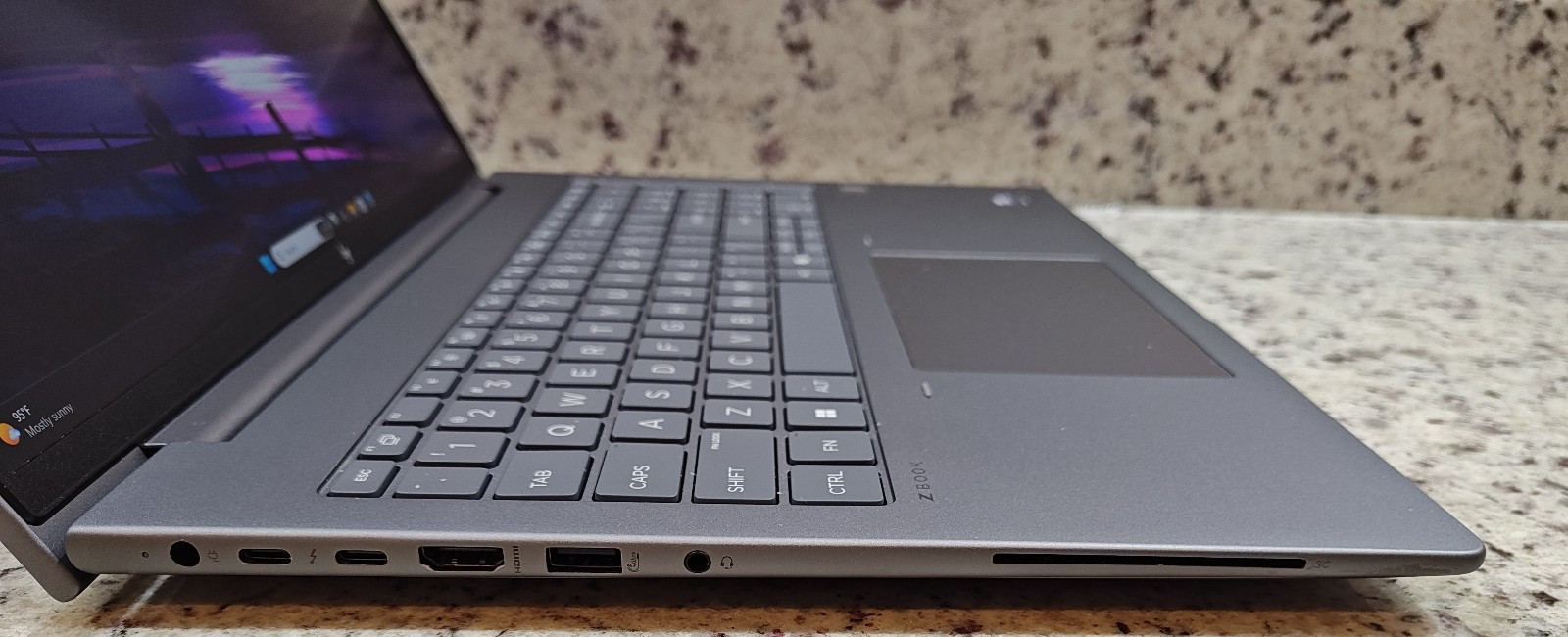 HP Zbook Studio 16 G11 — Ultra 7 165H / 64GB RAM / 1TB SSD / RTX 1000 Ada