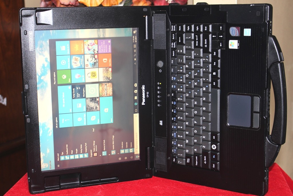 Panasonic Toughbook CF-52 Core 2 Duo 2.26GHz / 4GB / 250G / Win 7 / Touchscreen