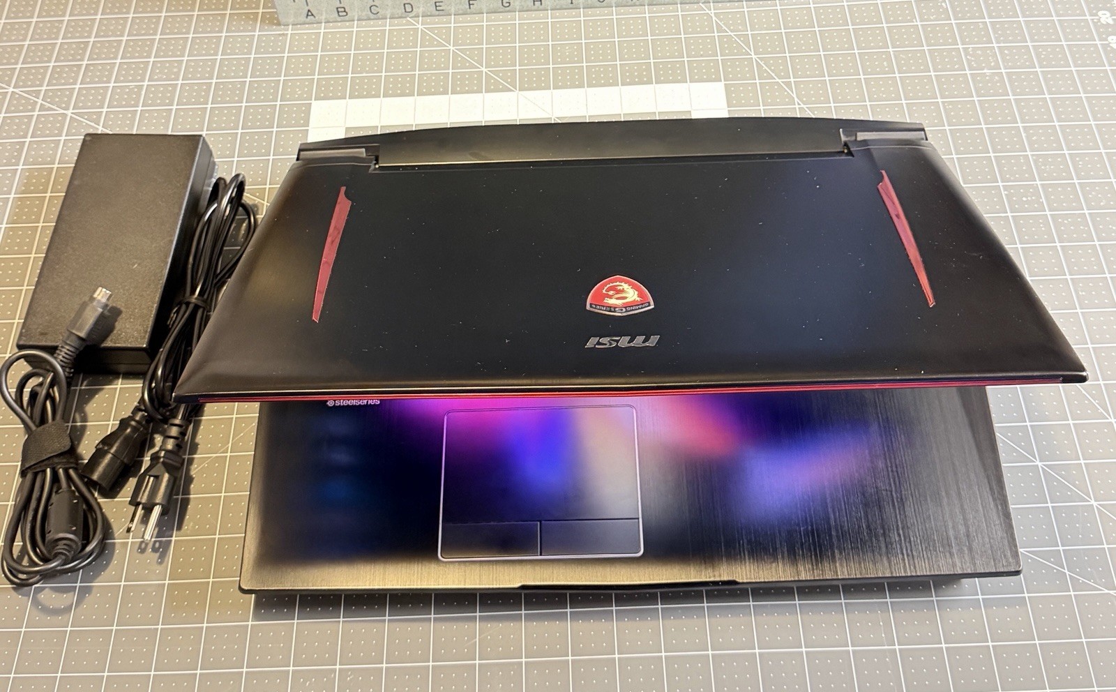 MSI 17.3 GT73 Titan i7-6820HK | 64GB | 1TB SSD + 4TB SSD | NVIDIA GTX 1080 8GB