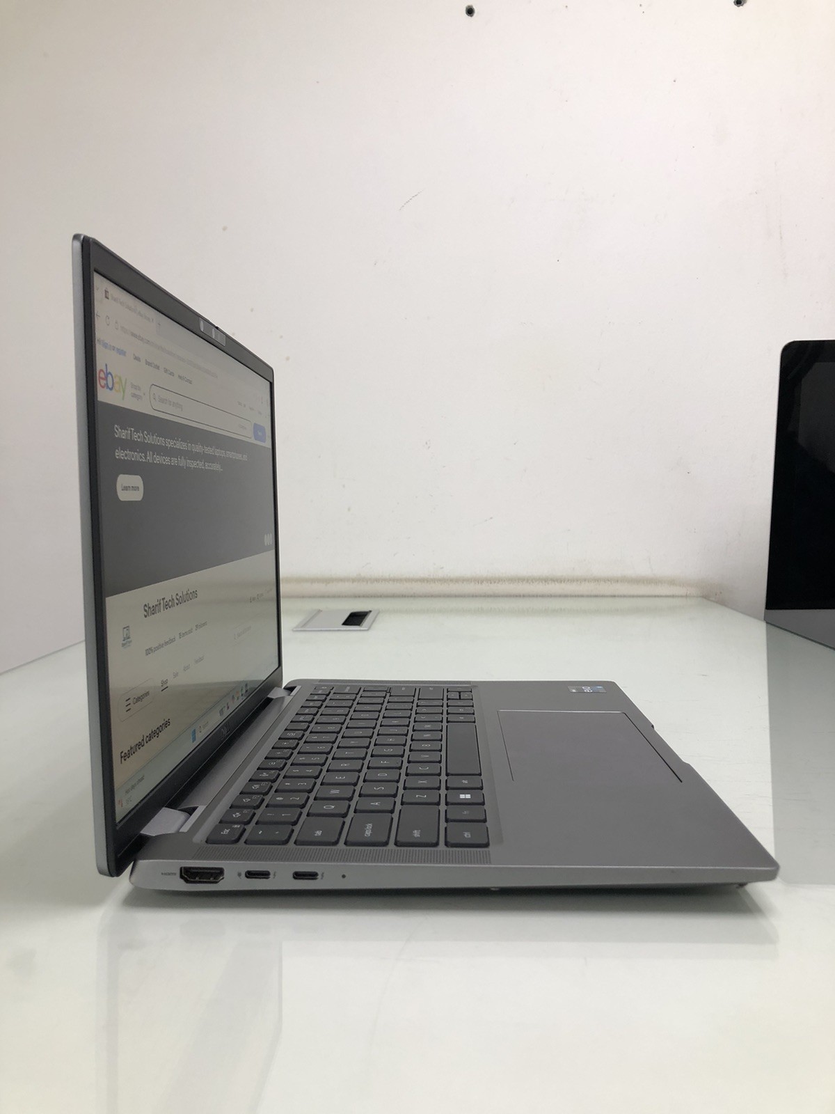 Dell Latitude 7440 14″ Laptop i5-13th Gen 16GB RAM 512GB SSD FHD+ Win 11 Pro