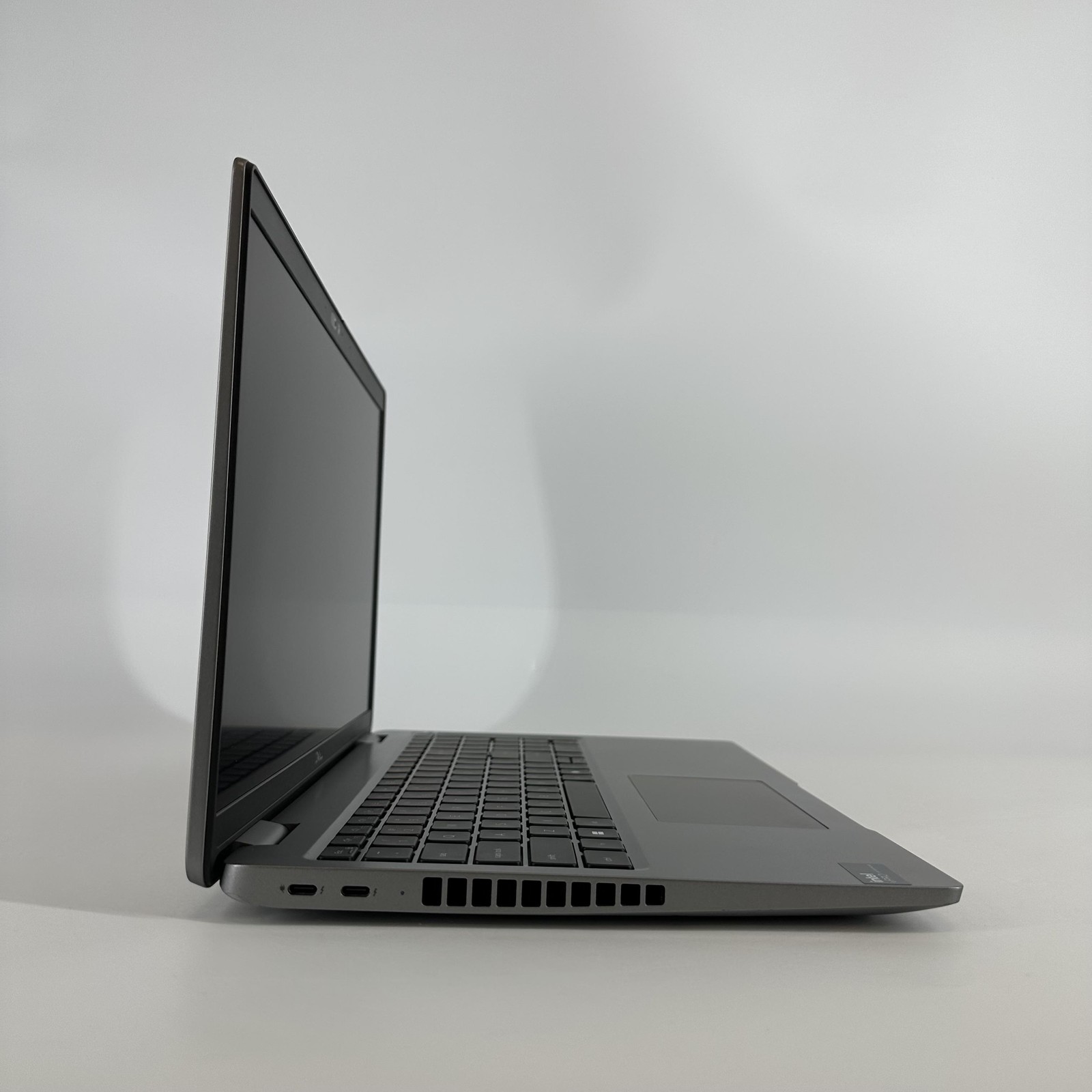 Dell Latitude 5550 15.6 FHD TOUCH Ultra 7 165U 16GB 512GB Camera Lens Split