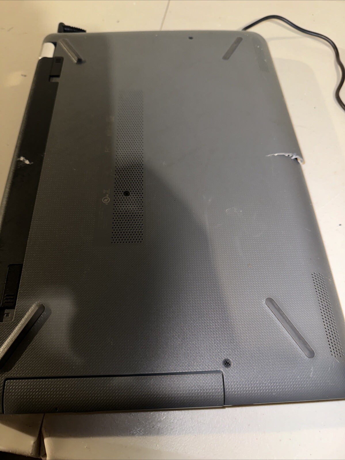 Hp Laptop Core I3 7th Gen Working Screen Broke