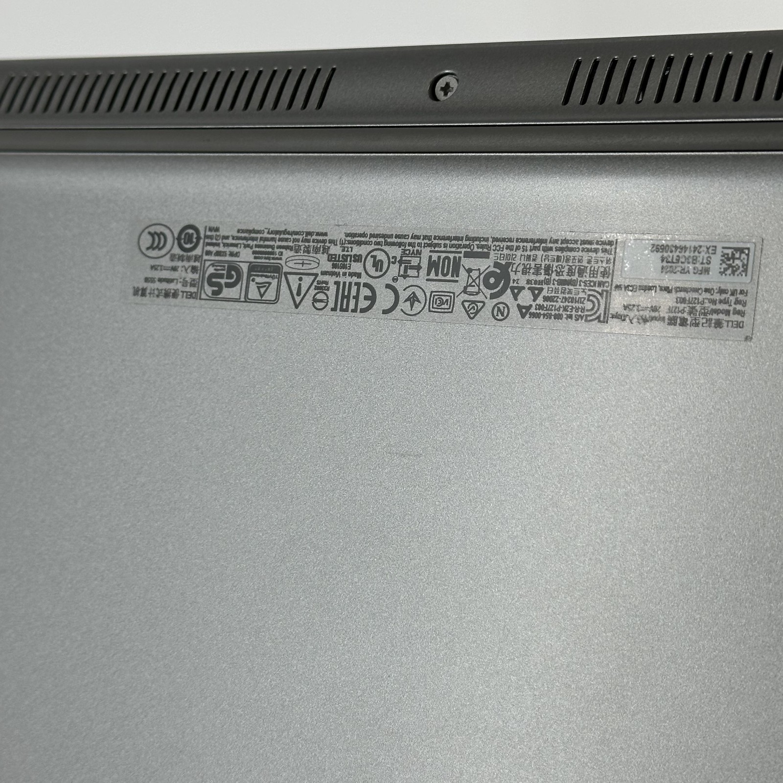 Dell Latitude 5550 15.6 FHD TOUCH Ultra 7 165U 16GB 512GB Camera Lens Split