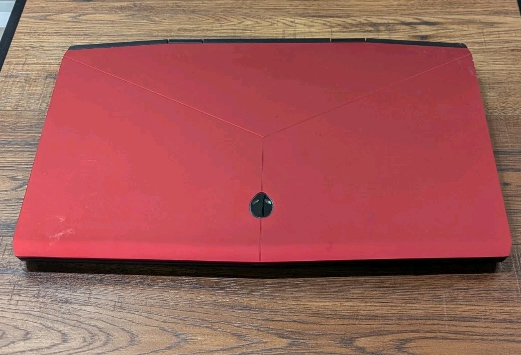 Alienware 2019 M174K UHD, Intel i7-8750,16gb RAM, Nvidia 2070, 1.5TB SSD