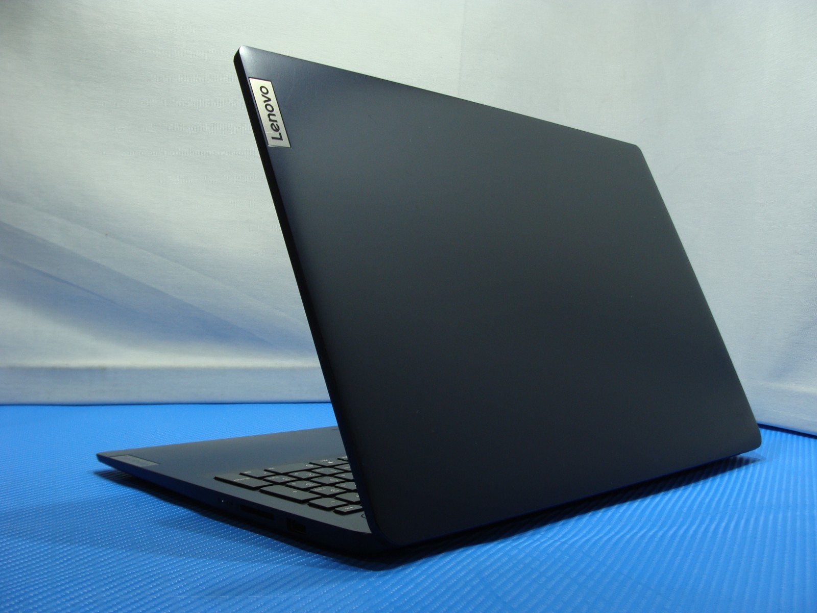 Lenovo IdeaPad 1 15IAU7 15.6″ FHD TOUCH i5-1235U 1.3GHz 8GB 512GB SSD 95t +PA