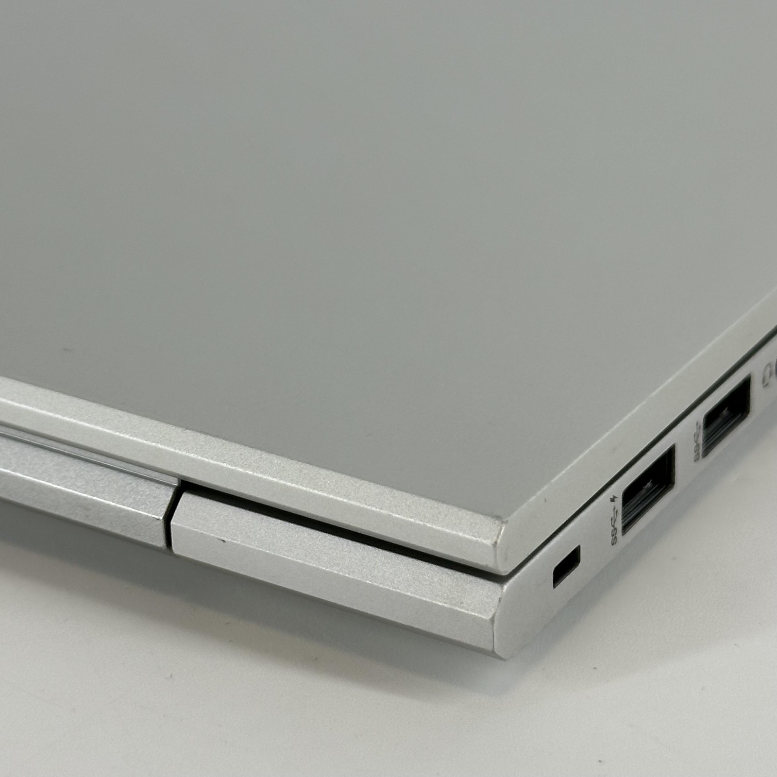HP Elitebook 840 G8 14 FHD i5-1145G7 2.60GHz 16GB 512GB SSD Good – BENT FRAME