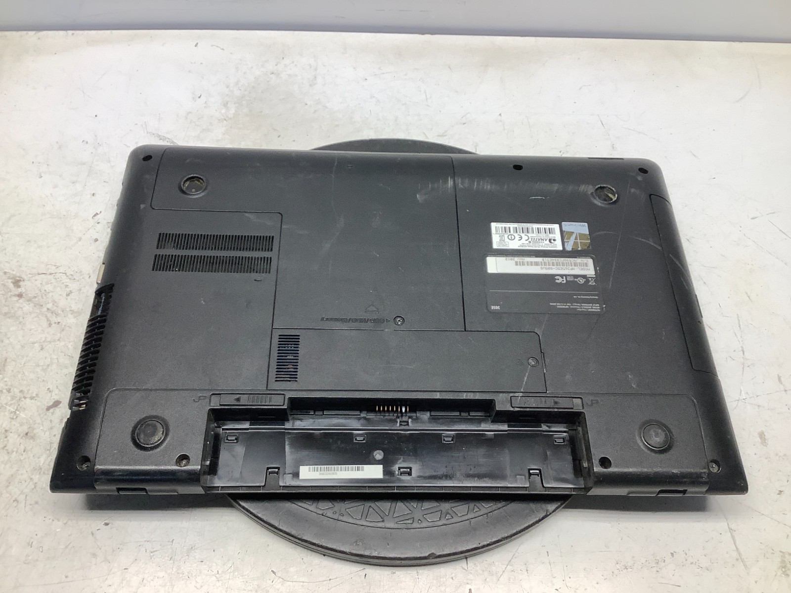 Samsung 365E AMD A6-4400M 2.7GHz 4 GB NO HDD