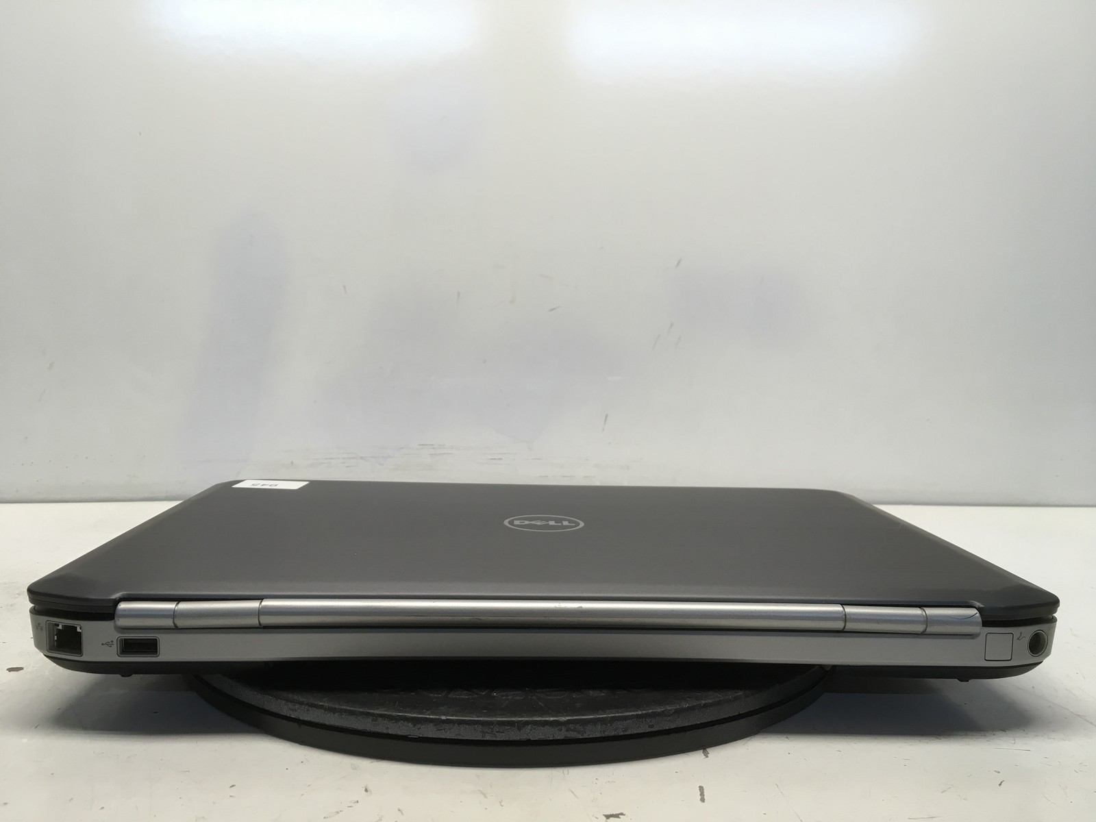 Dell Latitude E5520M Intel Core 2 Duo T6670 2.2GHz 2 GB NO HDD No Batt