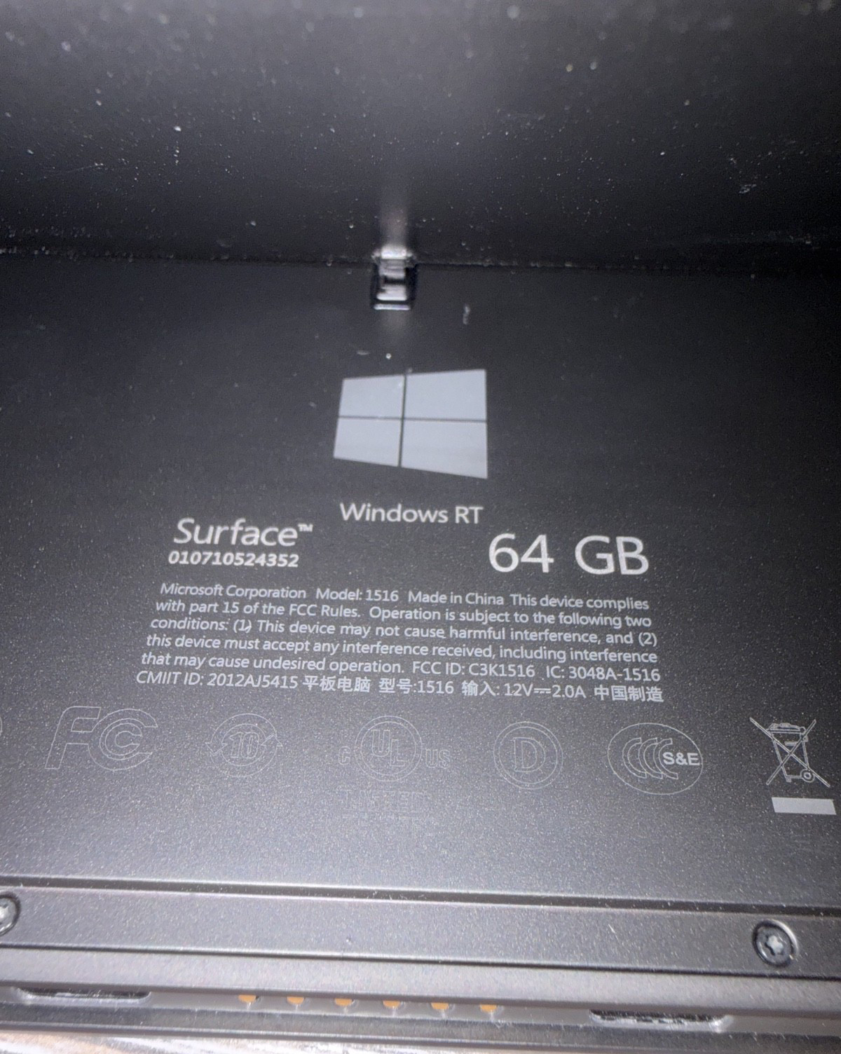 Microsoft Surface RT 64GB 10.6″ Tablet Model 1516 Windows RT 8.1 w/ Charger