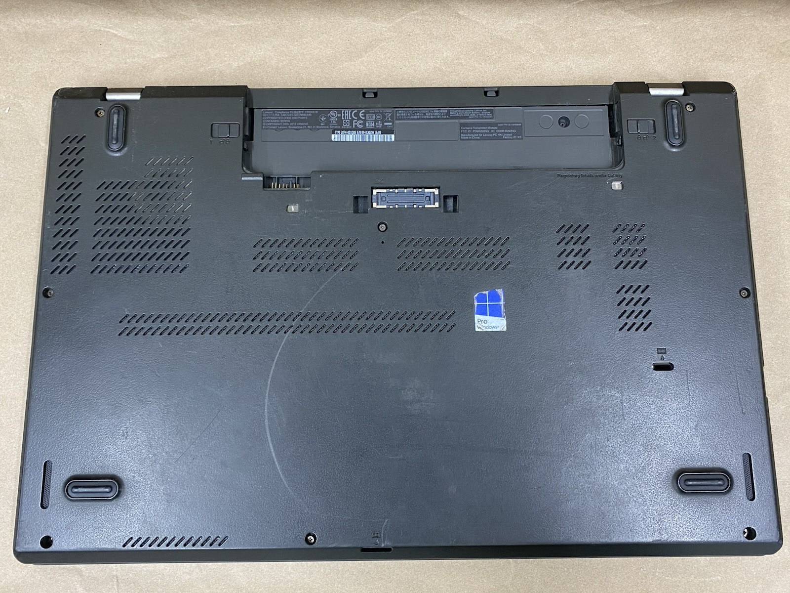 Lenovo T560 – 16″ 1366×768 – i5-6200U – 8GB – 128GB SSD – Win 10 Pro READ