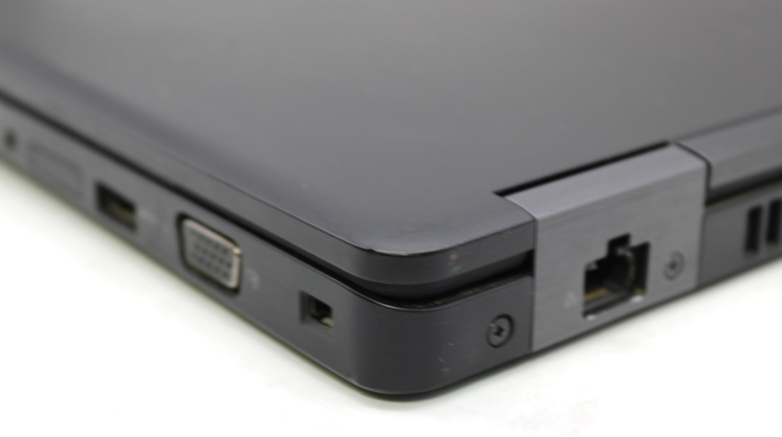 Dell Latitude 5580-i5-7440HQ@2.8GHz-8GB DDR4 RAM-NO STORAGE/OS*USED/TESTED*