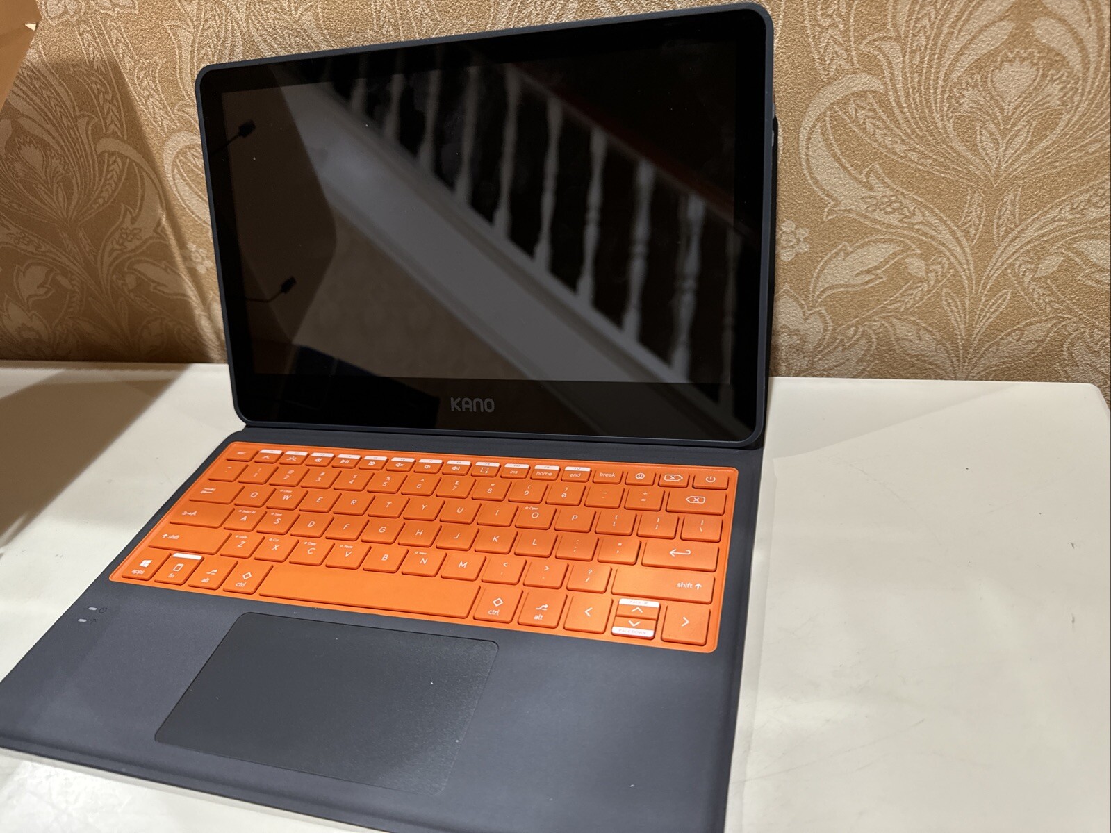 Kano PC Education Ed 11.6″ 64GB SSD Intel 1.10GHz 4GB RAM Touchs Notebook Win 10