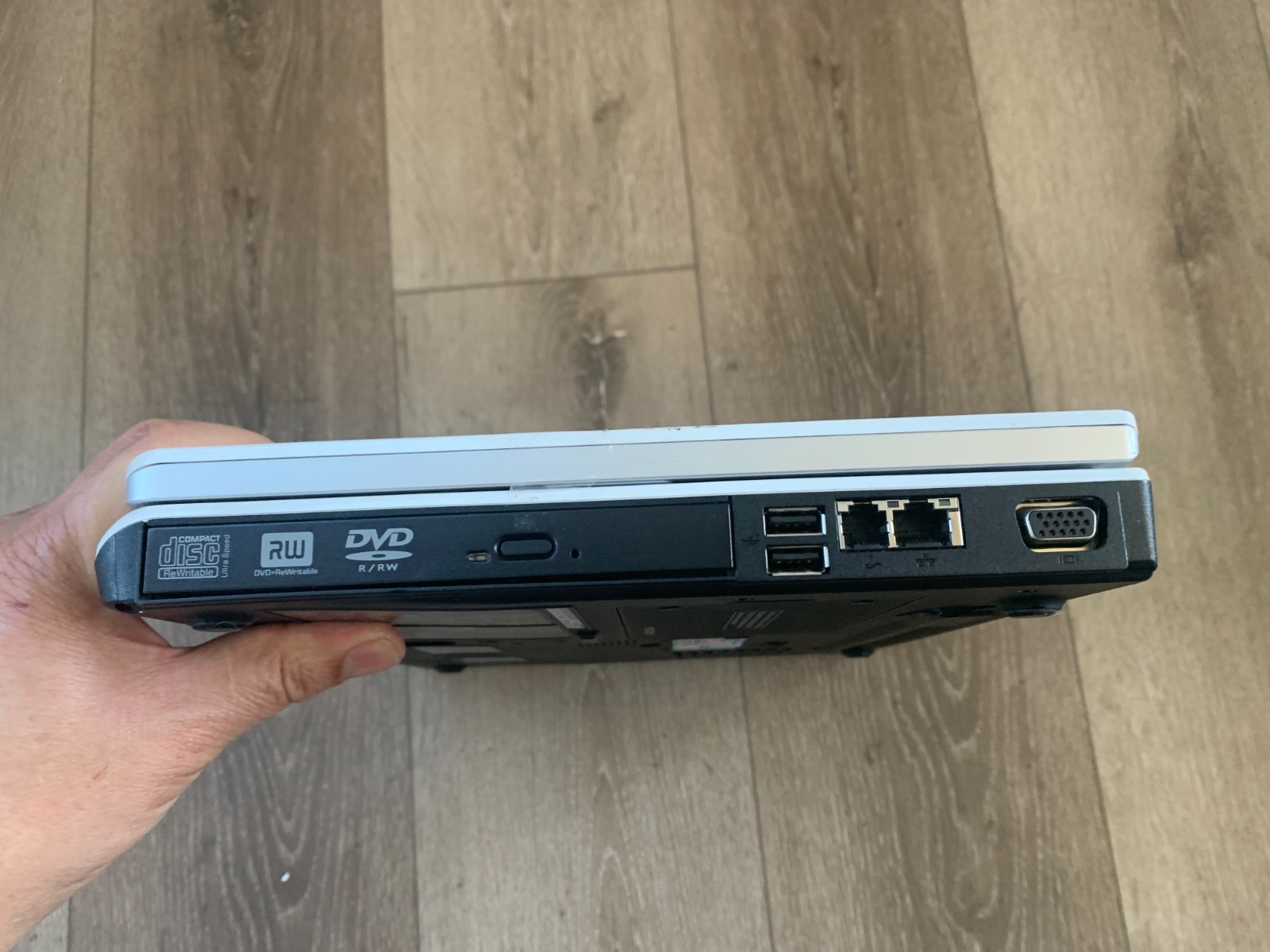 Dell Inspiron 640m 14″ Intel Core Duo T2050 1.6GHz 1GB RAM 120GB HDD Win 7 Pro