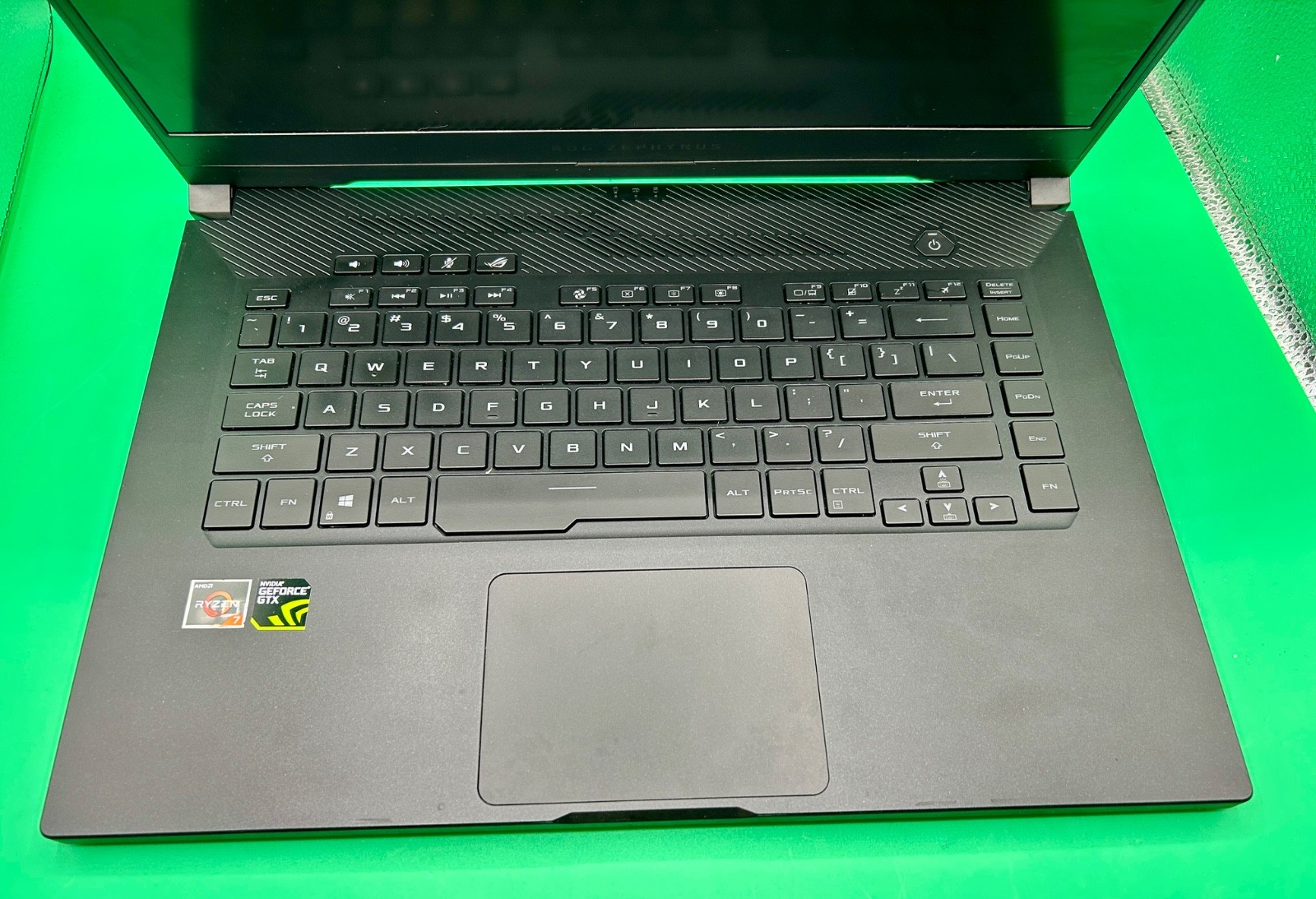 ROG Zephyrus G15 GA502DU-BR7N6 Ryzen 7 3750H NO Ram/SSD BAD SCREEN UNTESTED