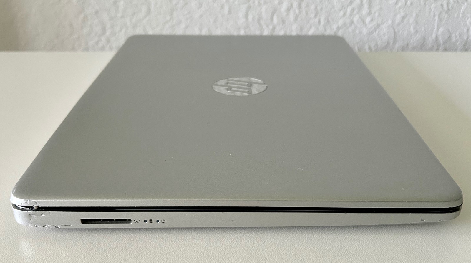 HP 14 inch LAPTOP / model: 14-dq1043cl, Intel i3 1.20, 8 GB, 256 GB SSD / NICE