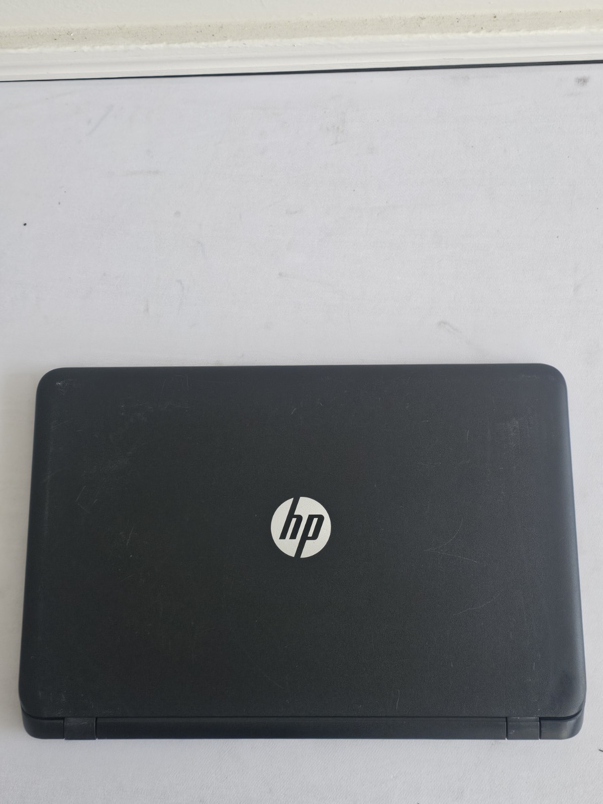 HP 15-f305dx Laptop – AMD A6-5200 – 4GB RAM – 120GB SSD – BAD BATT – Windows 10