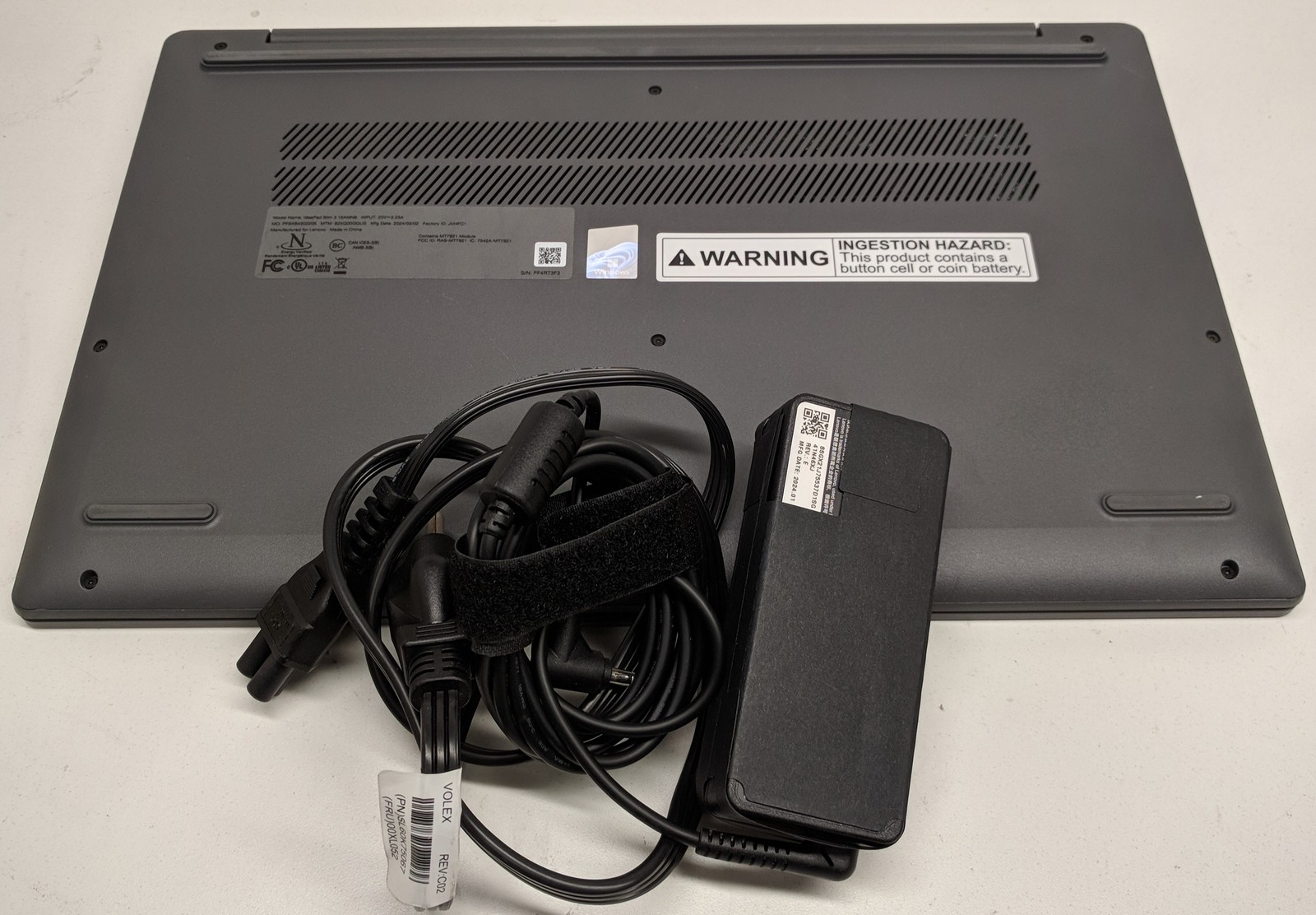 IDEAPAD SLIM 3 15AMN8 R3-7320U@2.4GHZ, 8GB, 512GB