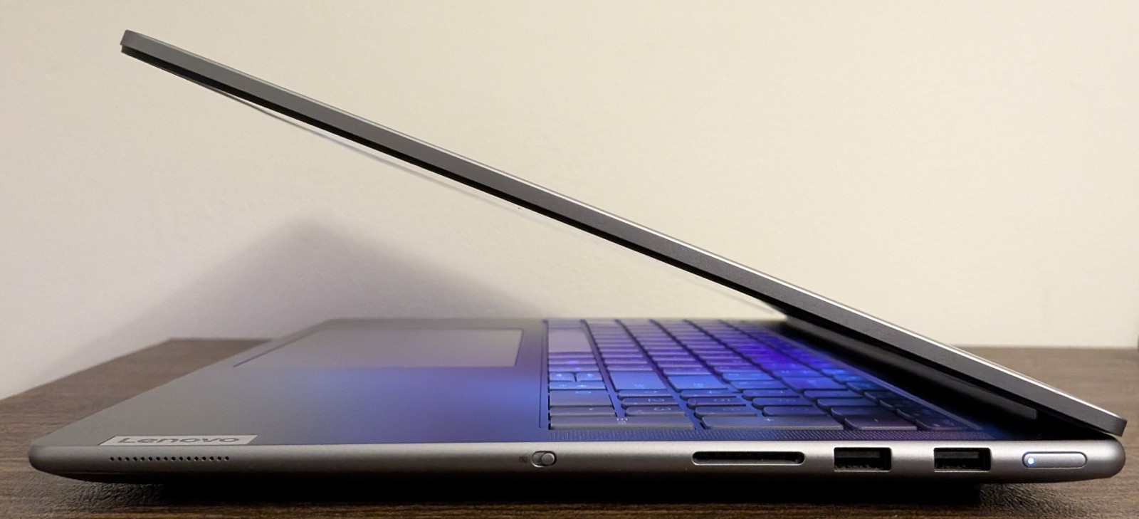 Lenovo Yoga Pro 9i 16″ 3.2K Mini LED (Core Ultra 9 185H, 32GB/1TB SSD, RTX 4060)