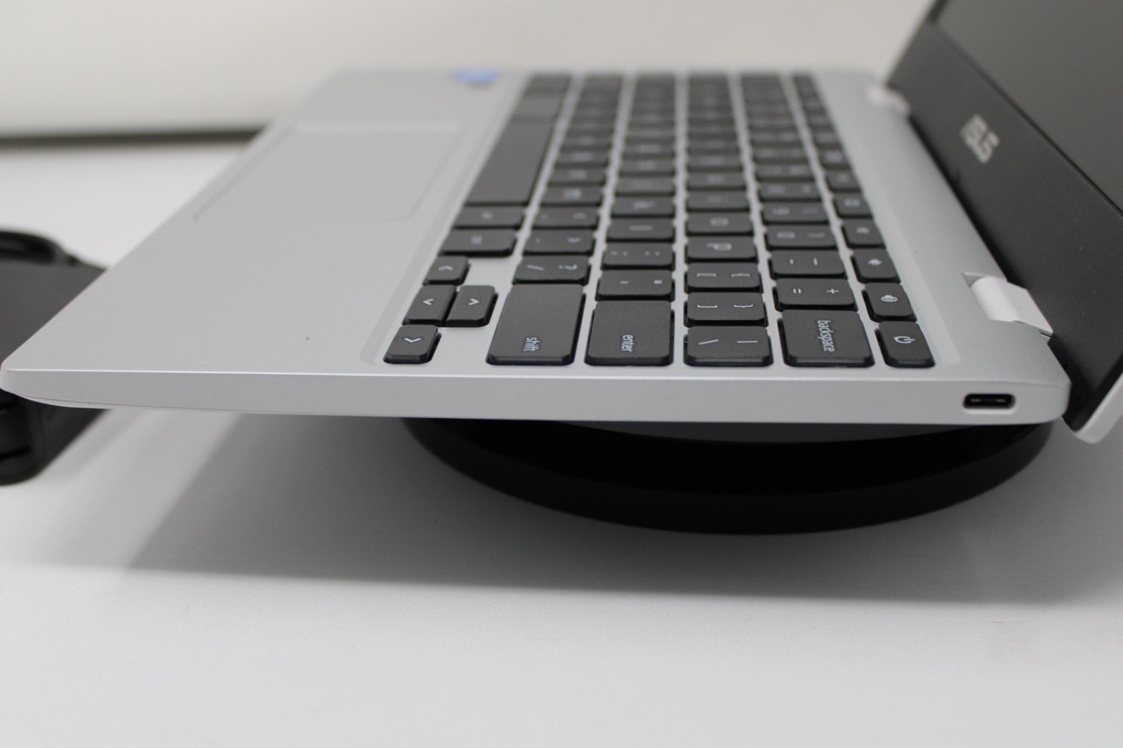 ASUS Chromebook CX1 11.6″ (32GB HDD, Intel Celeron N3350, 1.10 GHz, 4GB)…