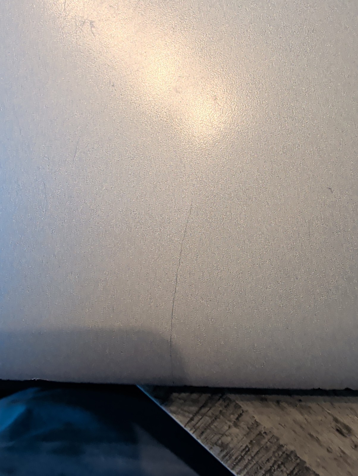 Dell Latitude 5340 13.3″ 13th Gen i5-1335U 8GB DDR5 No SSD. Cracked Screen