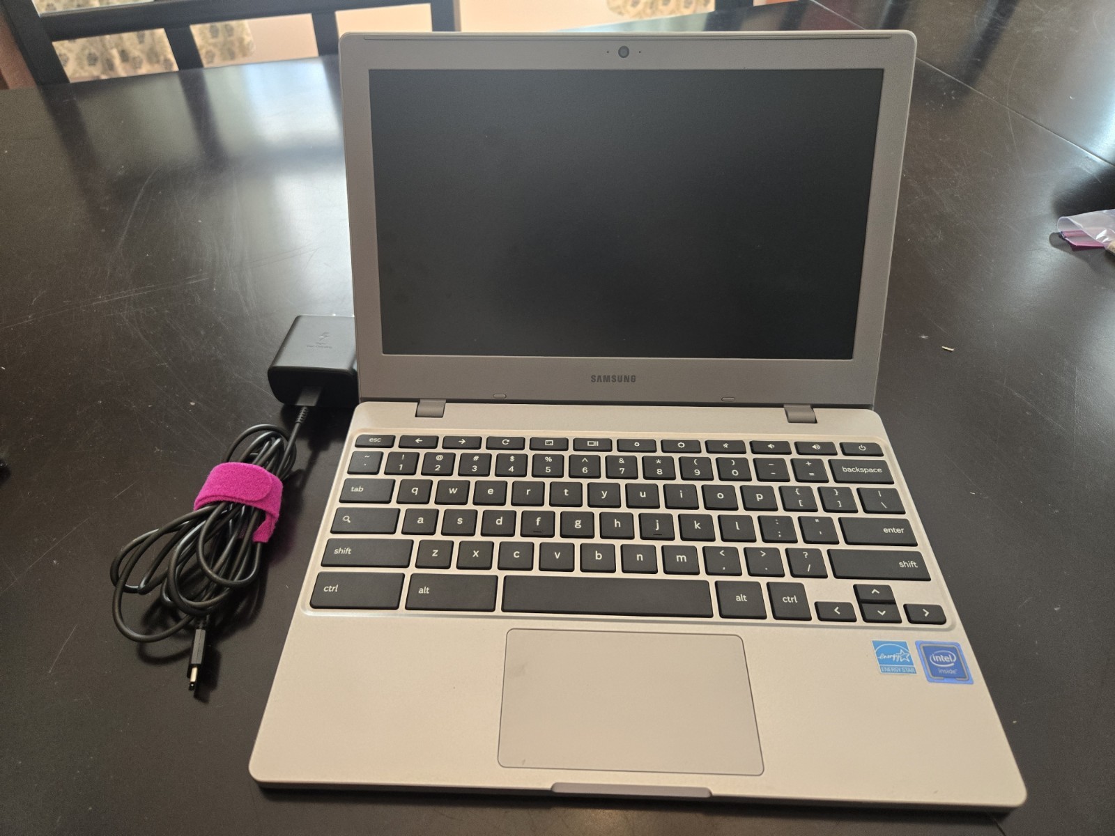 Samsung Chromebook 4 11.6″ (XE310XBA) – Silver – Platinum Titan – with Charger