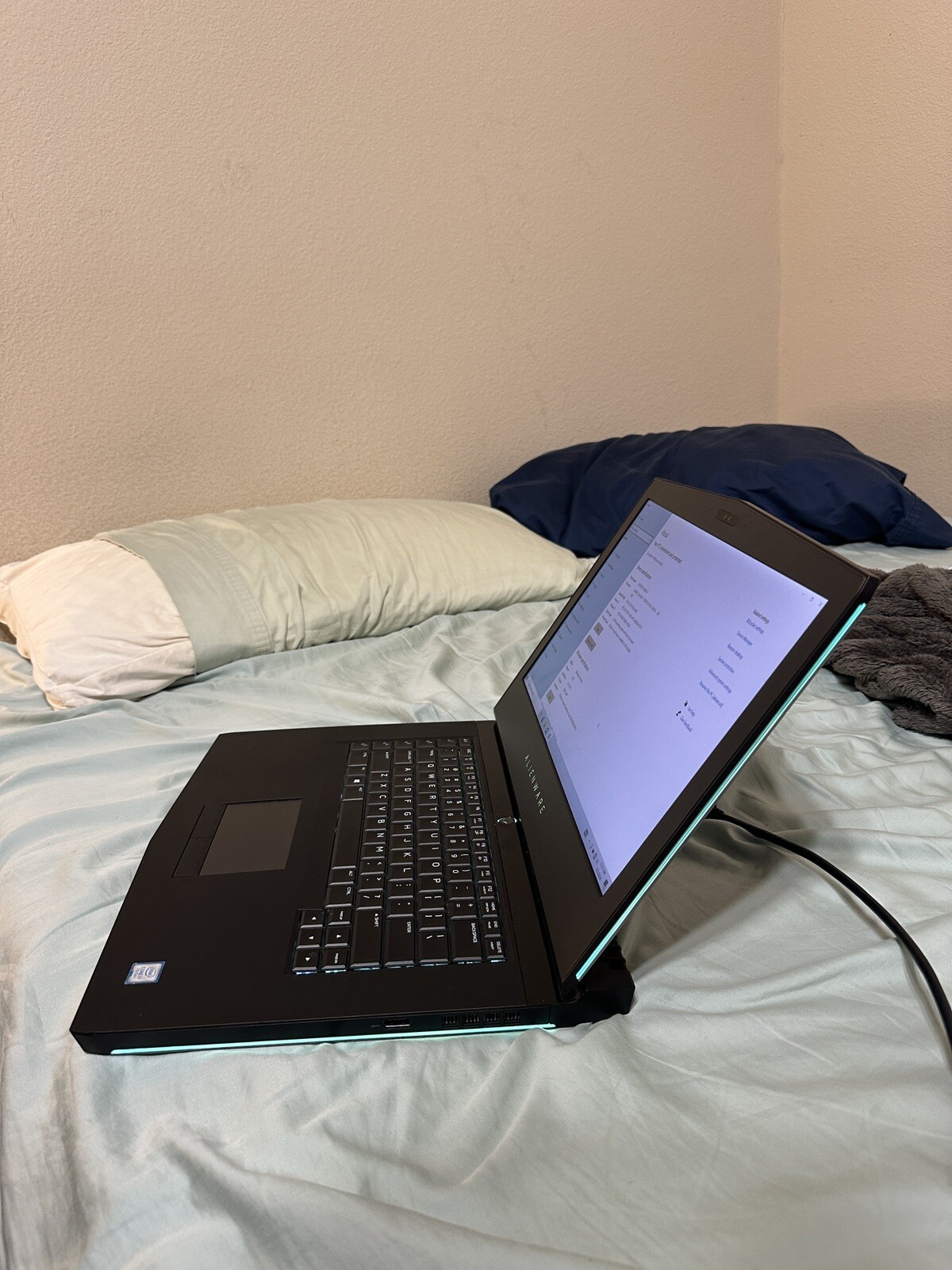 Alienware 15 R3 Gaming Laptop with charger and Logitech G502 Hero (wired)