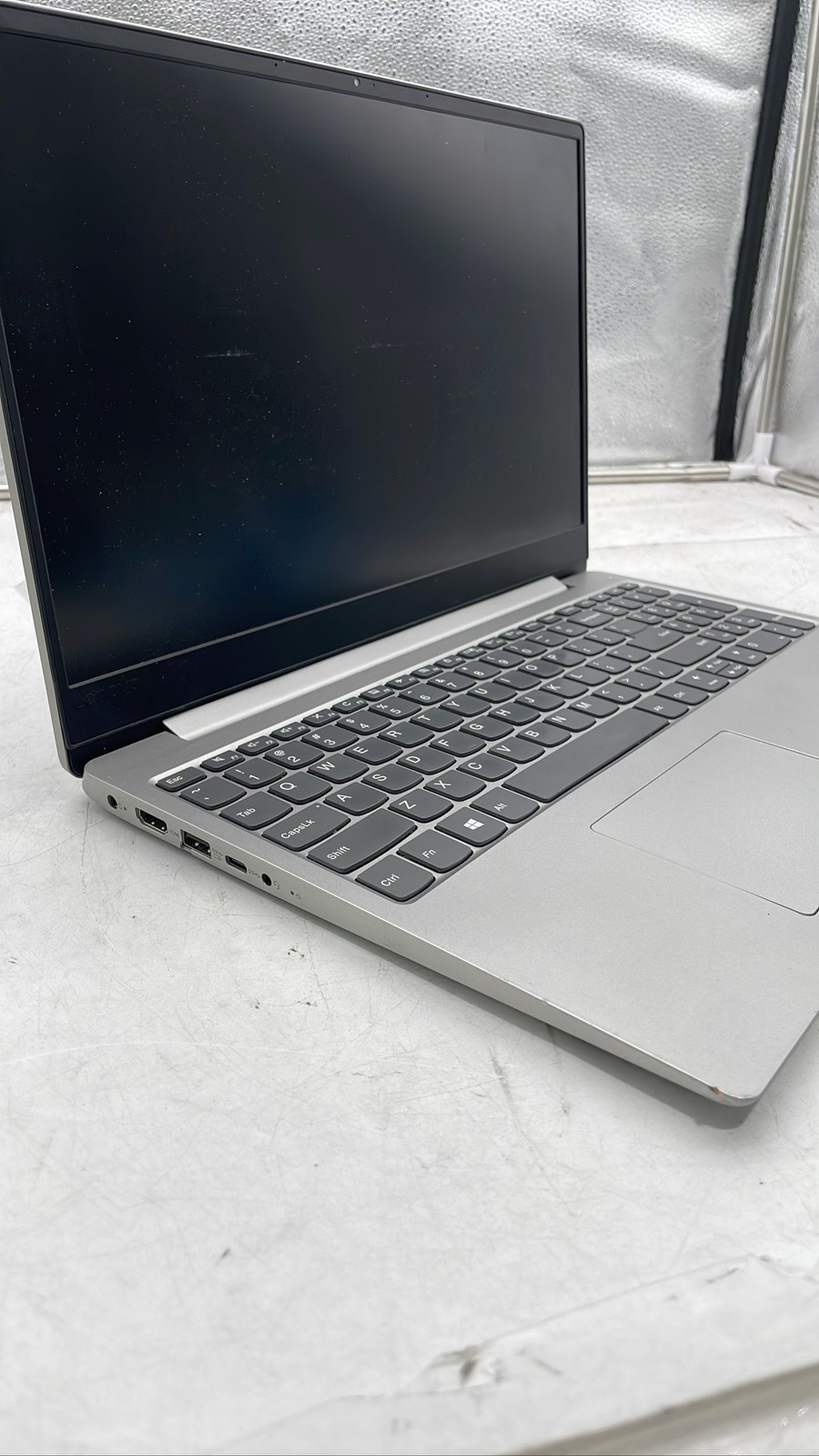Lenovo IdeaPad 330S-15ARR 15.6″ Laptop Model 81FB Silver No Charger