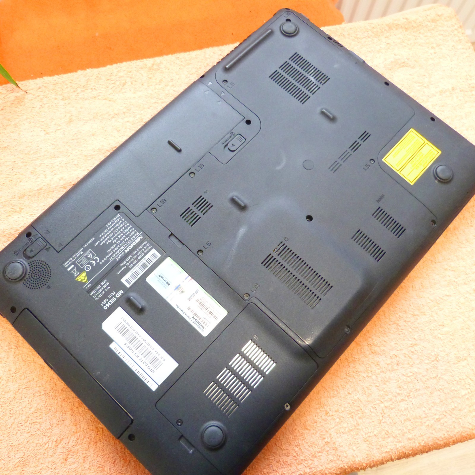 Medion E7214 17″ HDPLUS l DOLBY SOUND l HDD SSD Windows 11 l HDMI XXL SET