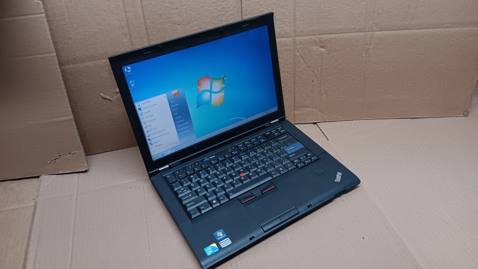 Lenovo Thinkpad T410s Laptop Core i5 @ 2.40 GHz 14″ LCD Screen Windows 7 pro DVD