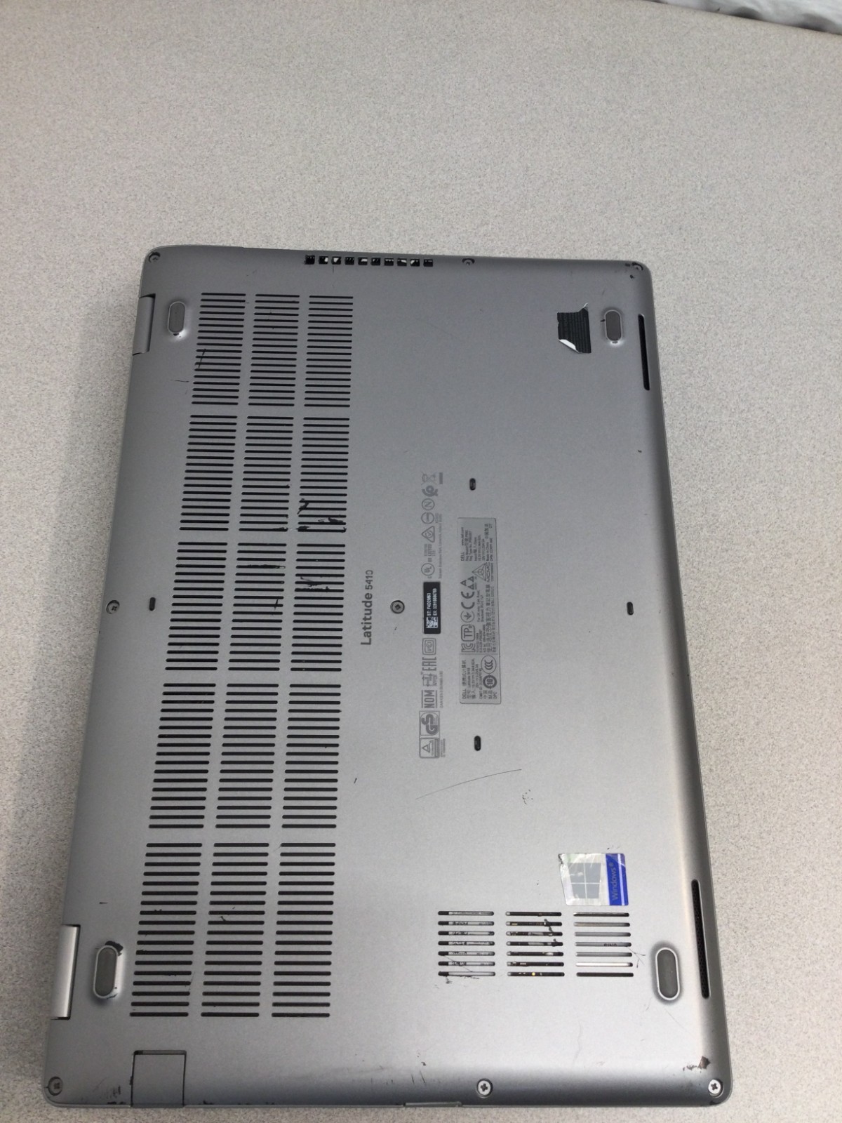 Dell Latitude 5410 14″ 256GB SSD Core i5 10 th gen 1.70GHz, 12GB RAM WIN 11 PRO