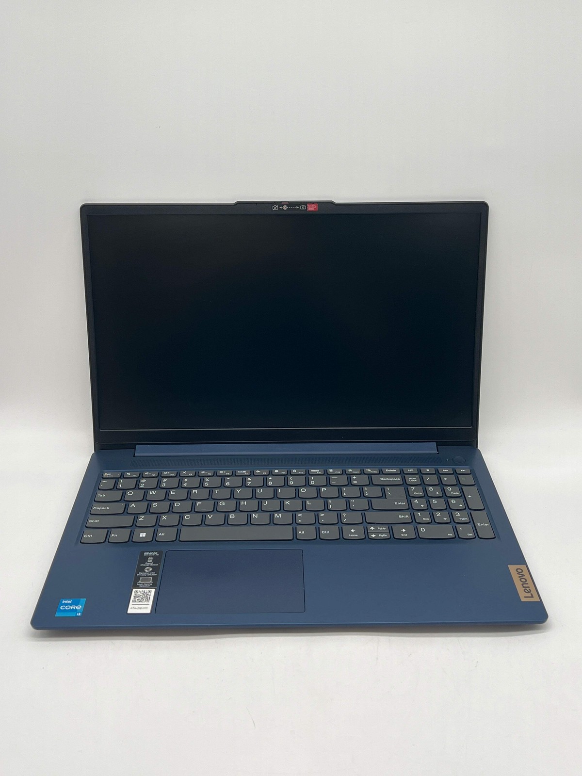 Lenovo IdeaPad Slim 3 15.6″ i3-N305 8GB 256GB – Used