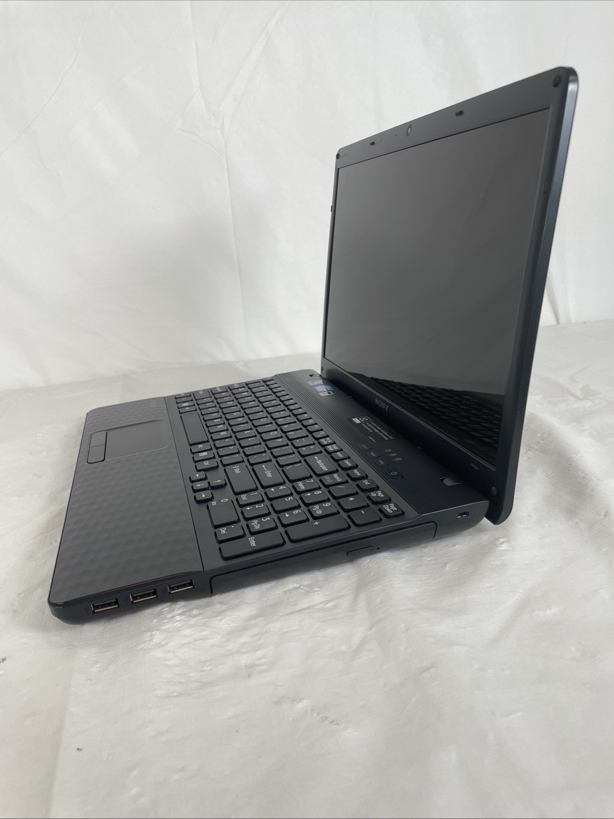 Sony VAIO VPCEH24FX | Intel i3-2310M 2.20GHz | 6GB RAM | No HDD | Bad Battery