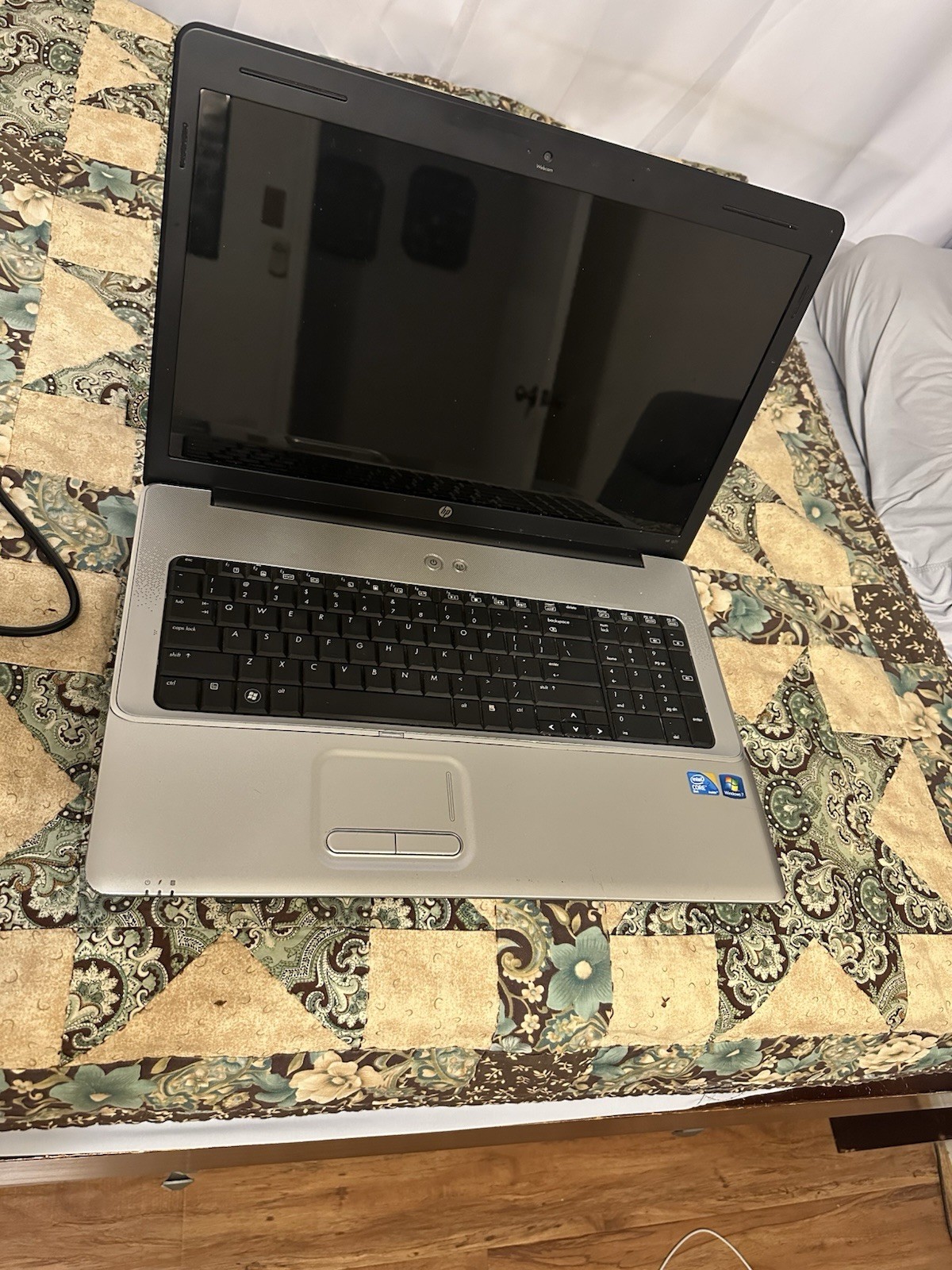 Hp Pavilion G71-340US Vintage Windows XP Professional Retro Pc Gaming Laptop