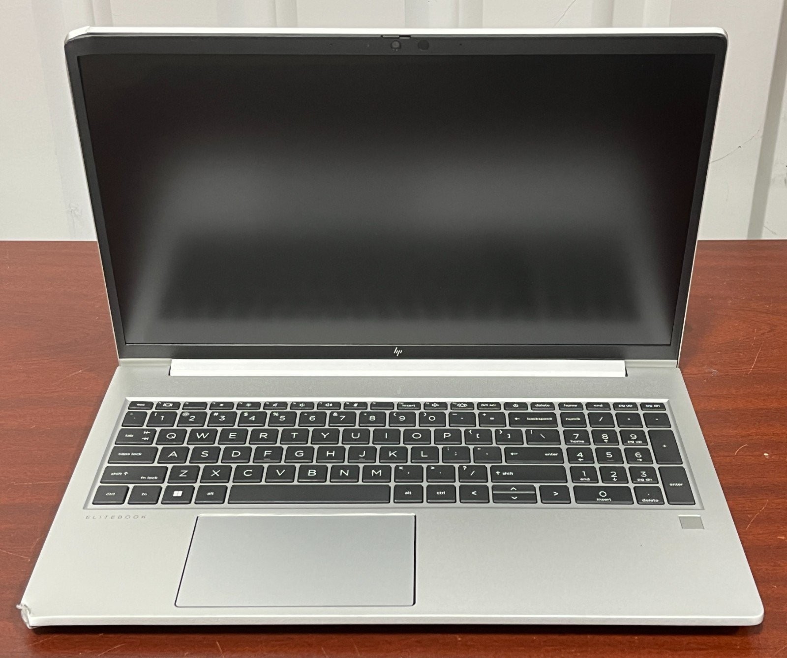 HP EliteBook 655 G10 Ryzen 5 8GB 256GB Wty 9/2/27 – Screen Crack/Bent (READ)