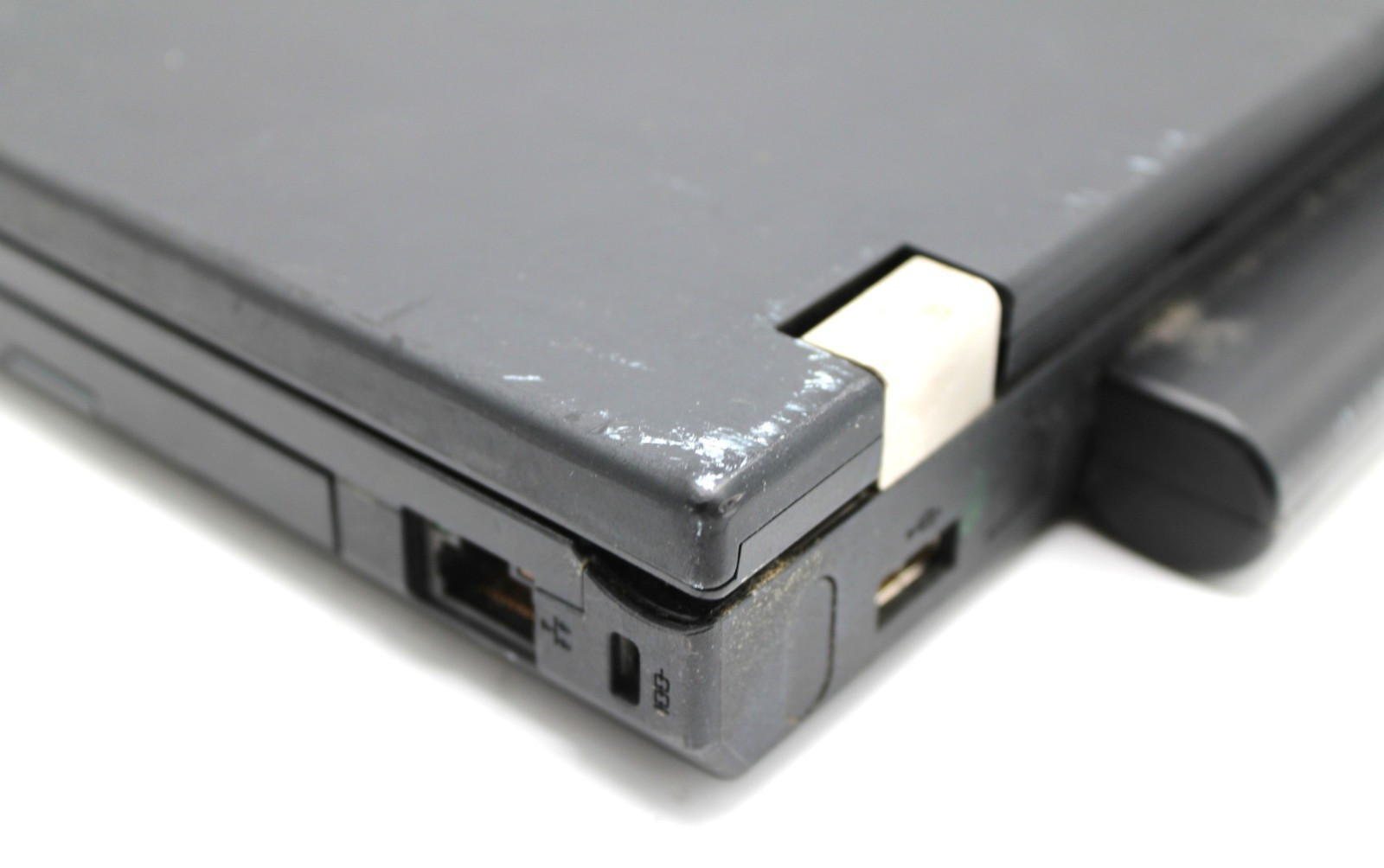 Lenovo ThinkPad T520 i5-2520M@2.5GHz 4GB DDR3 NO STORAGE/OS *USED/TESTED*