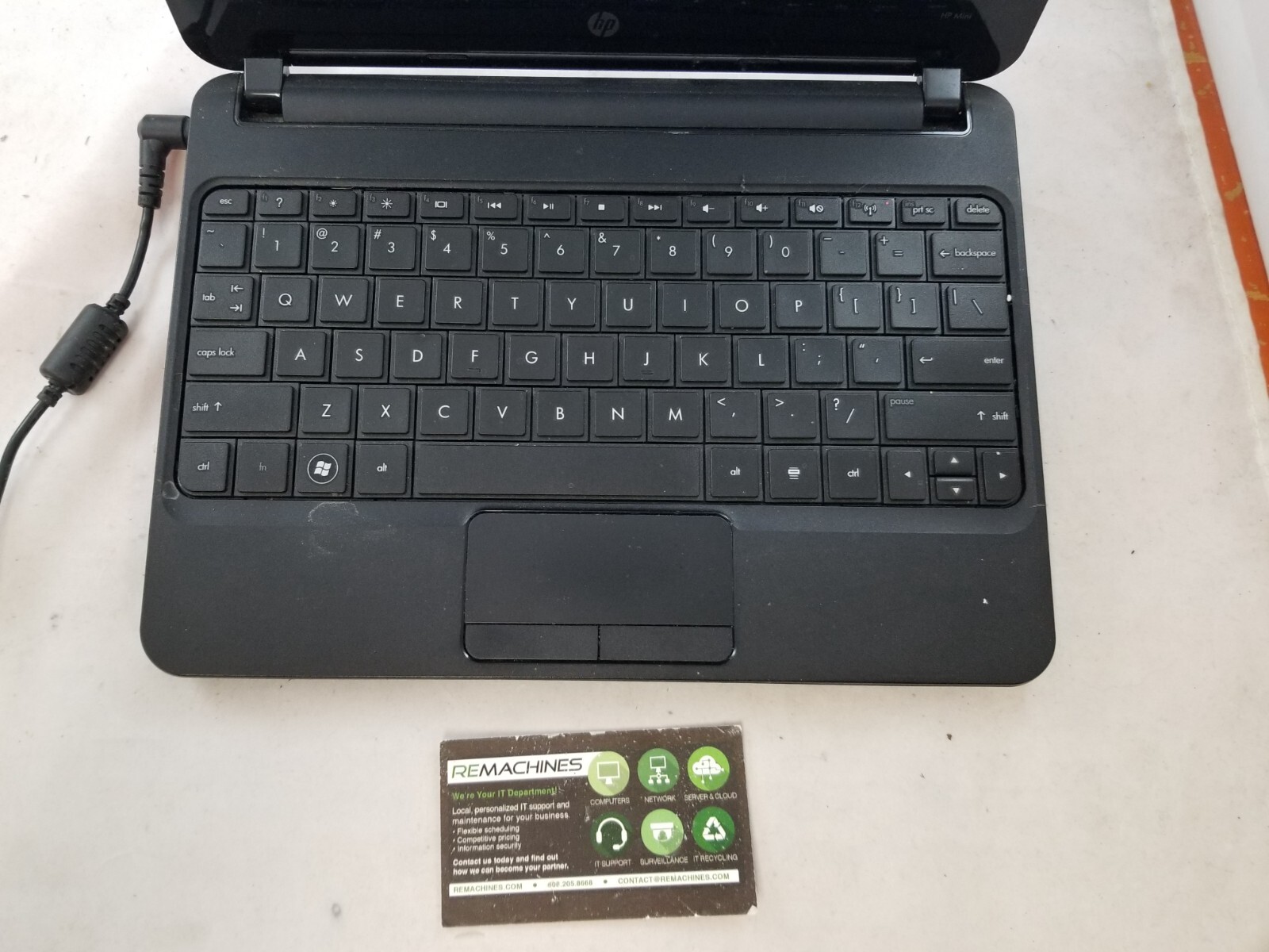 HP Mini 110-3000 10.5″ Netbook Intel Atom N450 1.66GHz 2GB No HDD