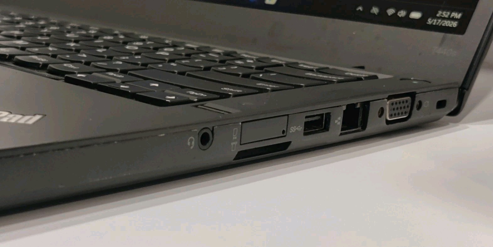 Lenovo ThinkPad T440s 14″ (240GB SSD, Intel Core i5-4300U, 1.90GHz, 4GB) Laptop