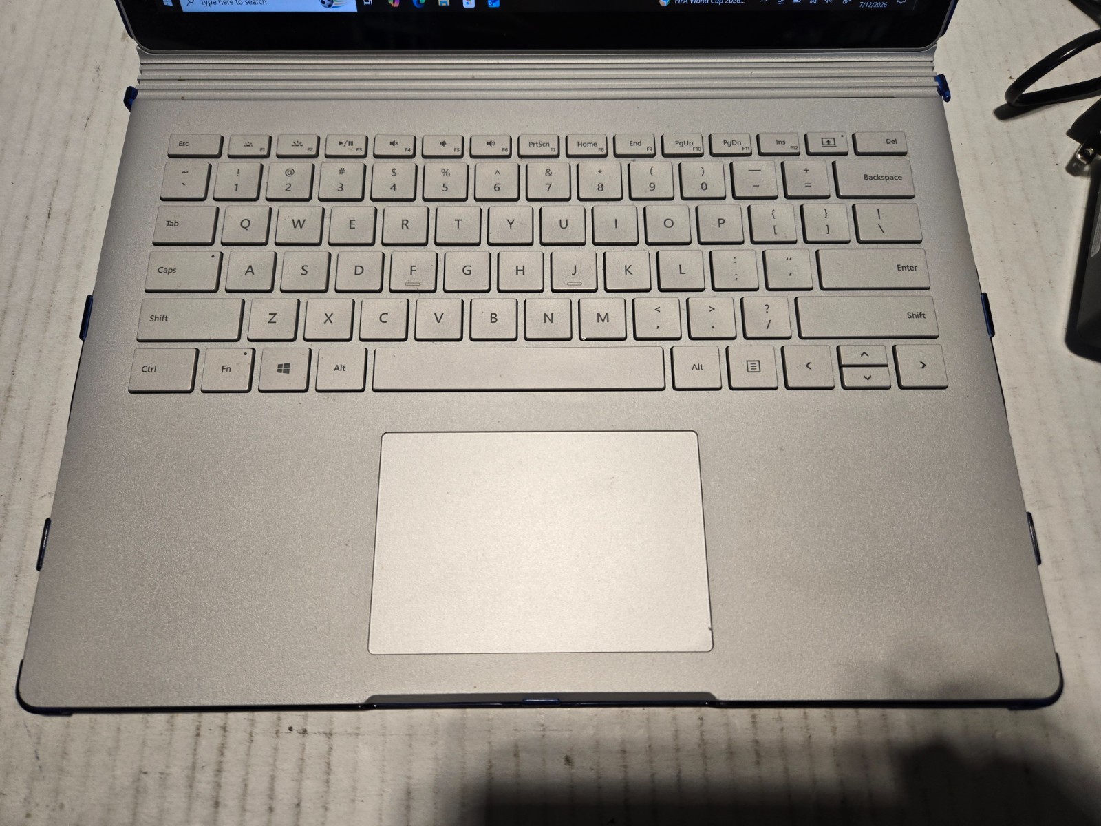 Microsoft Surface Book 13.3″ Touch Laptop Core i5-6300U 8GB 128GB Win10 Nice One