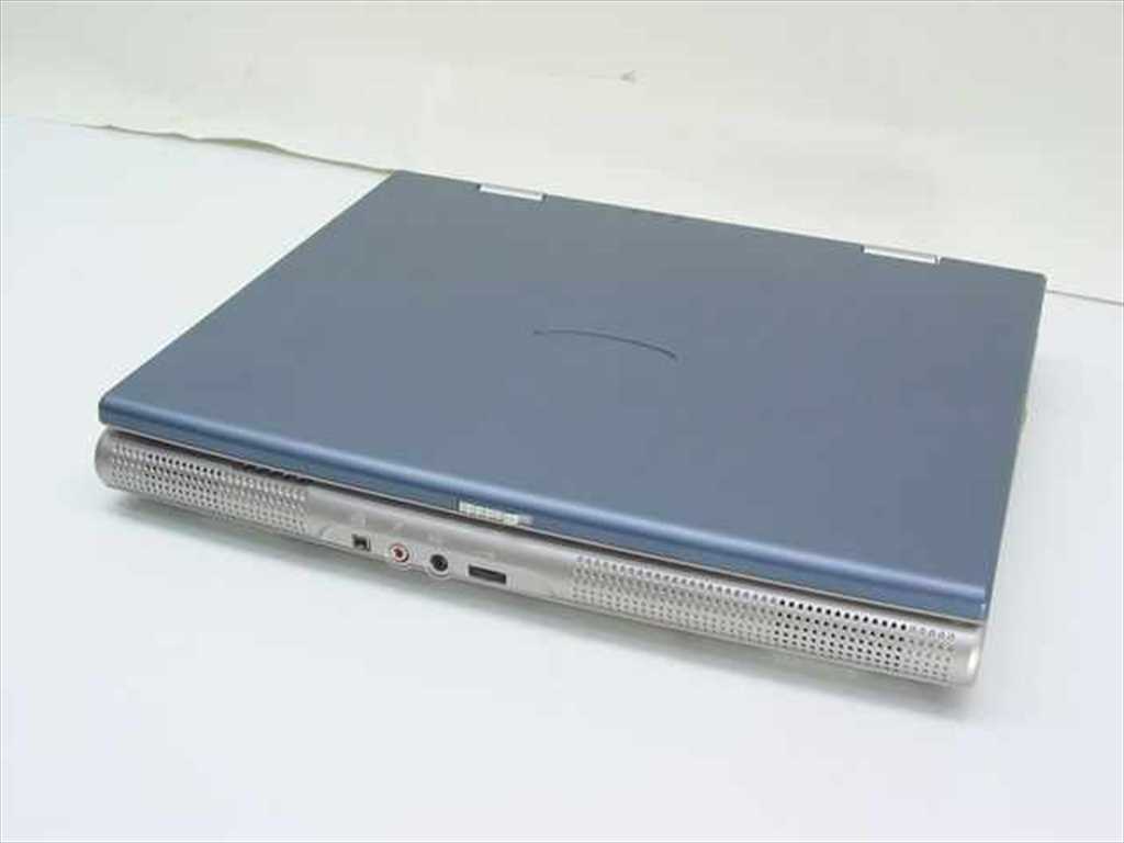 Jetta 7860 AMD Athalon XP1500+ 256 MB Ram 20GB HDD CD 15″ LCD Laptop
