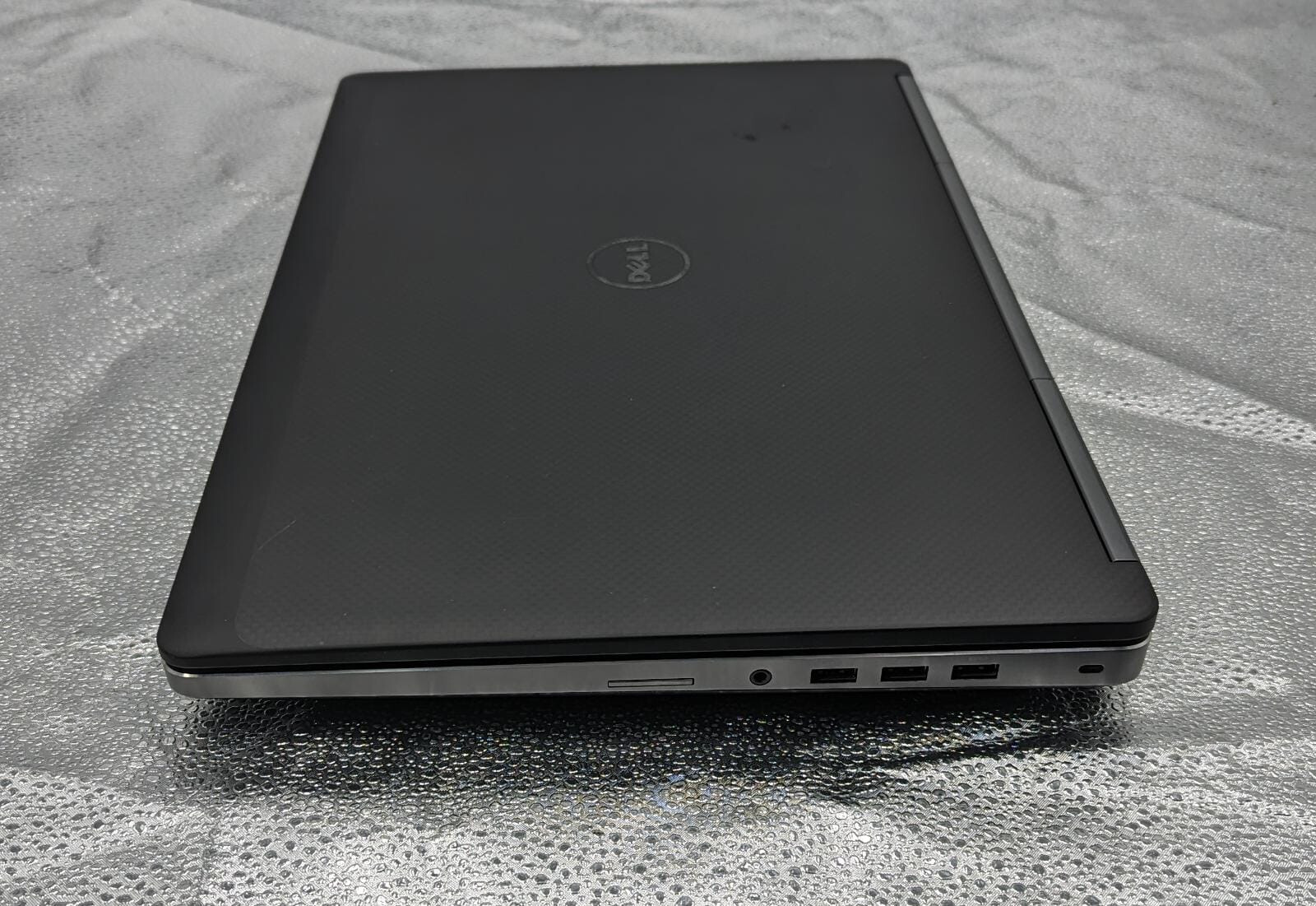 Dell Precision 7710 Intel Core i7-6820HQ 16GB 512GB W10