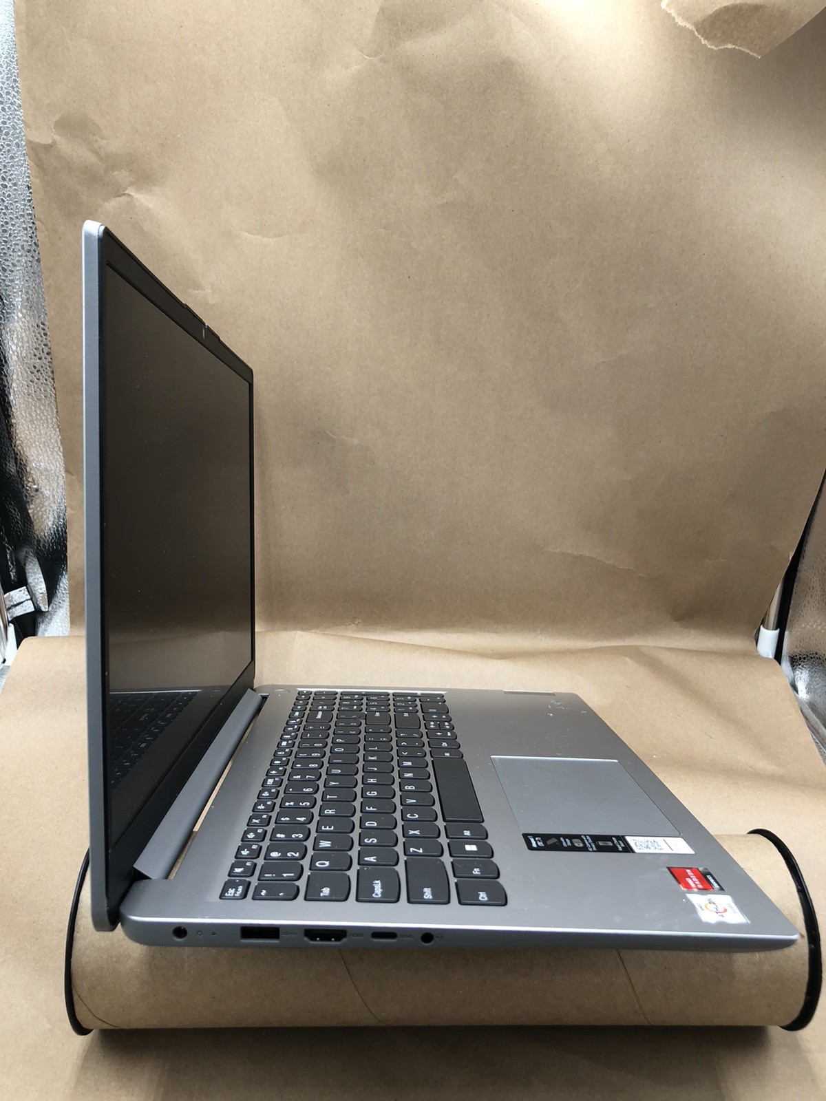 LENOVO IDEAPAD 1 15ADA7 LAPTOP 15.6″ 128GB 2.3GHZ 4GB AMD ATHLON SILVER 3050U