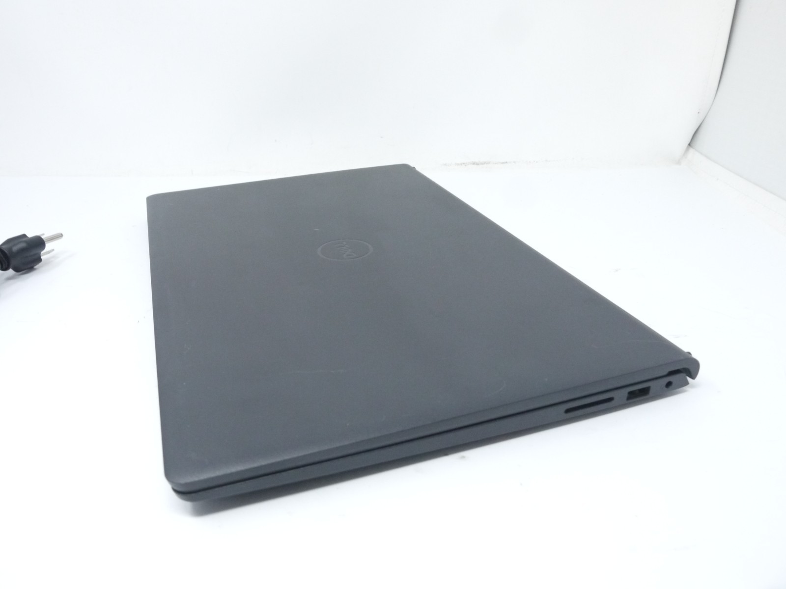 Dell Inspiron 15 3520 15.6″ Laptop – Core i3-1215U / 8GB / 256GB SSD / Win11