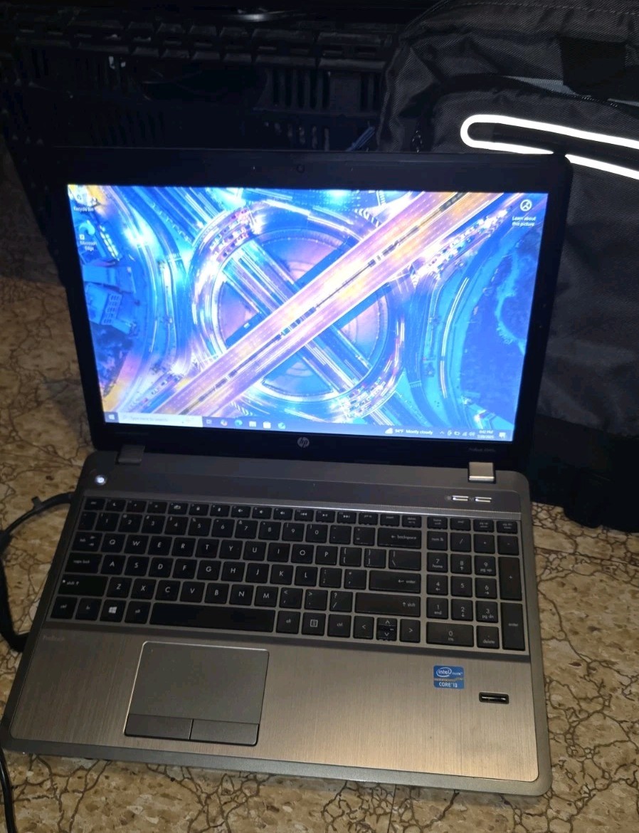 HP ProBook 4540s(500GB, Intel Core i3 2.40GHz, 8GB)Laptop Win10 Pro w/Bag