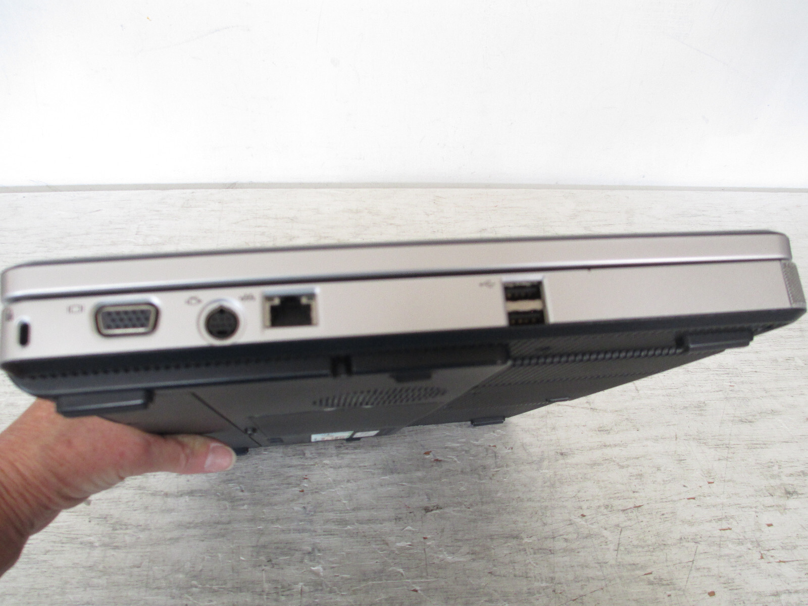Compaq Presario C300 Laptop Intel Celeron, 1.25GB, NO HDD, DVD-Rom FOR PARTS